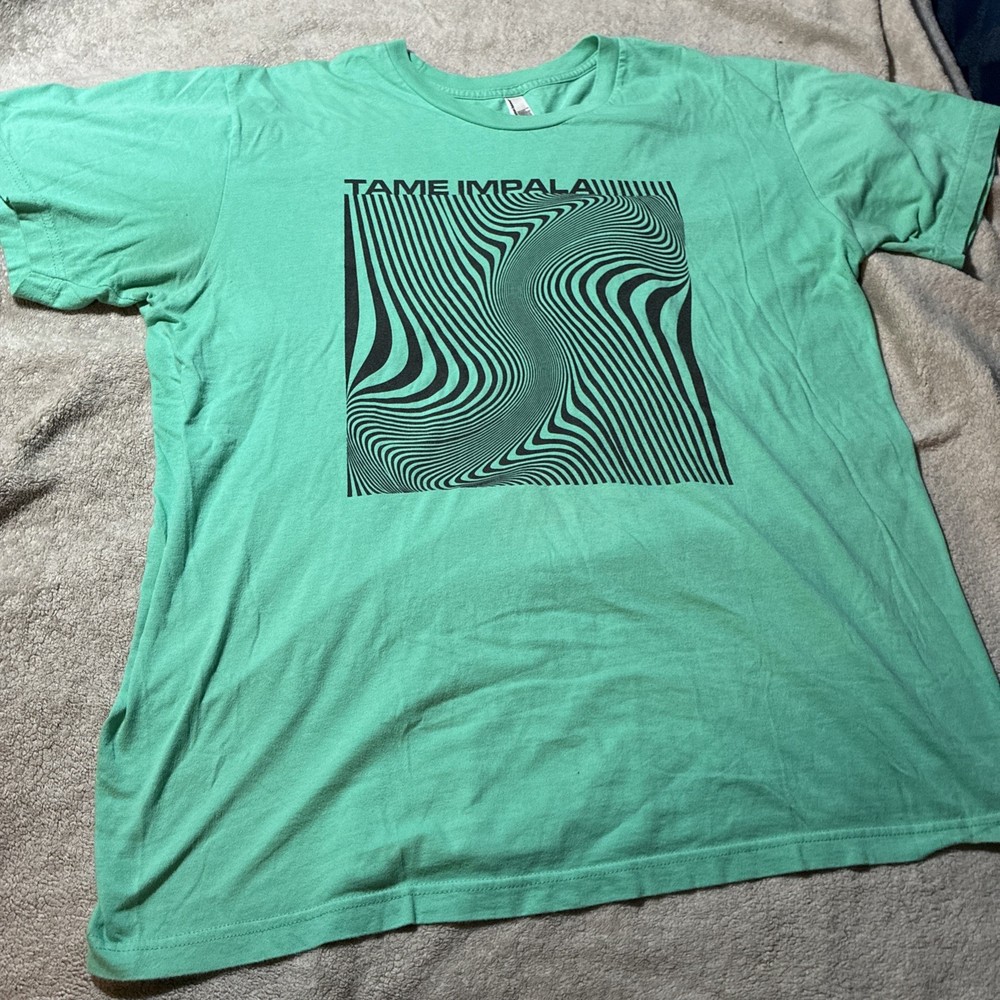2015 Tame Impala Currents Tour Tee Green Trippy Band T-Shirt Size XL 2010s