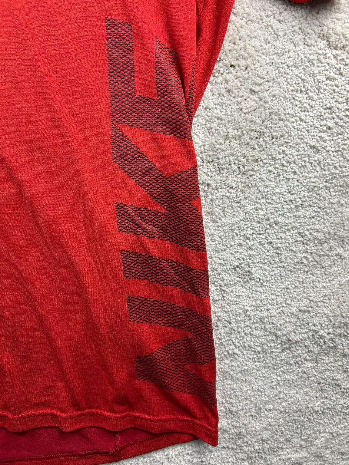 Nike T-Shirt Men's Red XL Dri-FIT Moisture-Wicking Crew Neck gallery