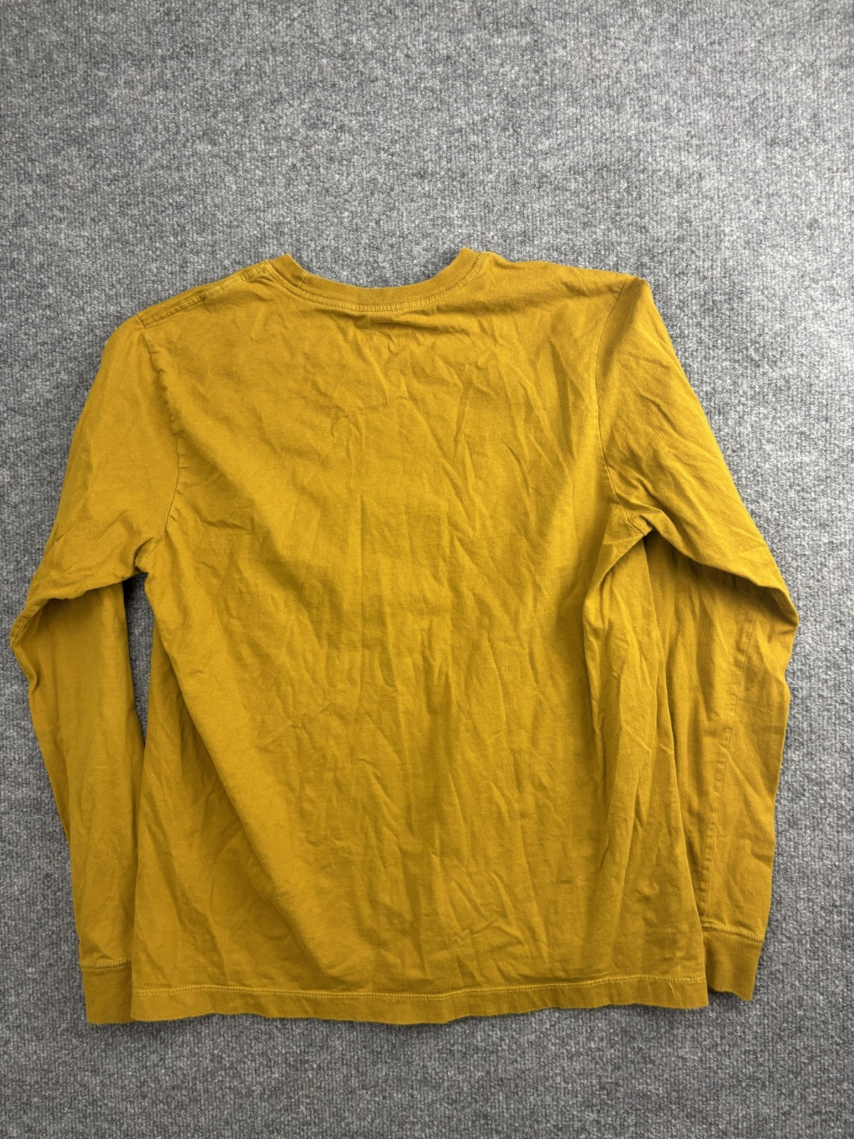 Nike Shirt Mens Medium Gold The Nike Tee Long Sleeve Swoosh Logo Crewneck gallery