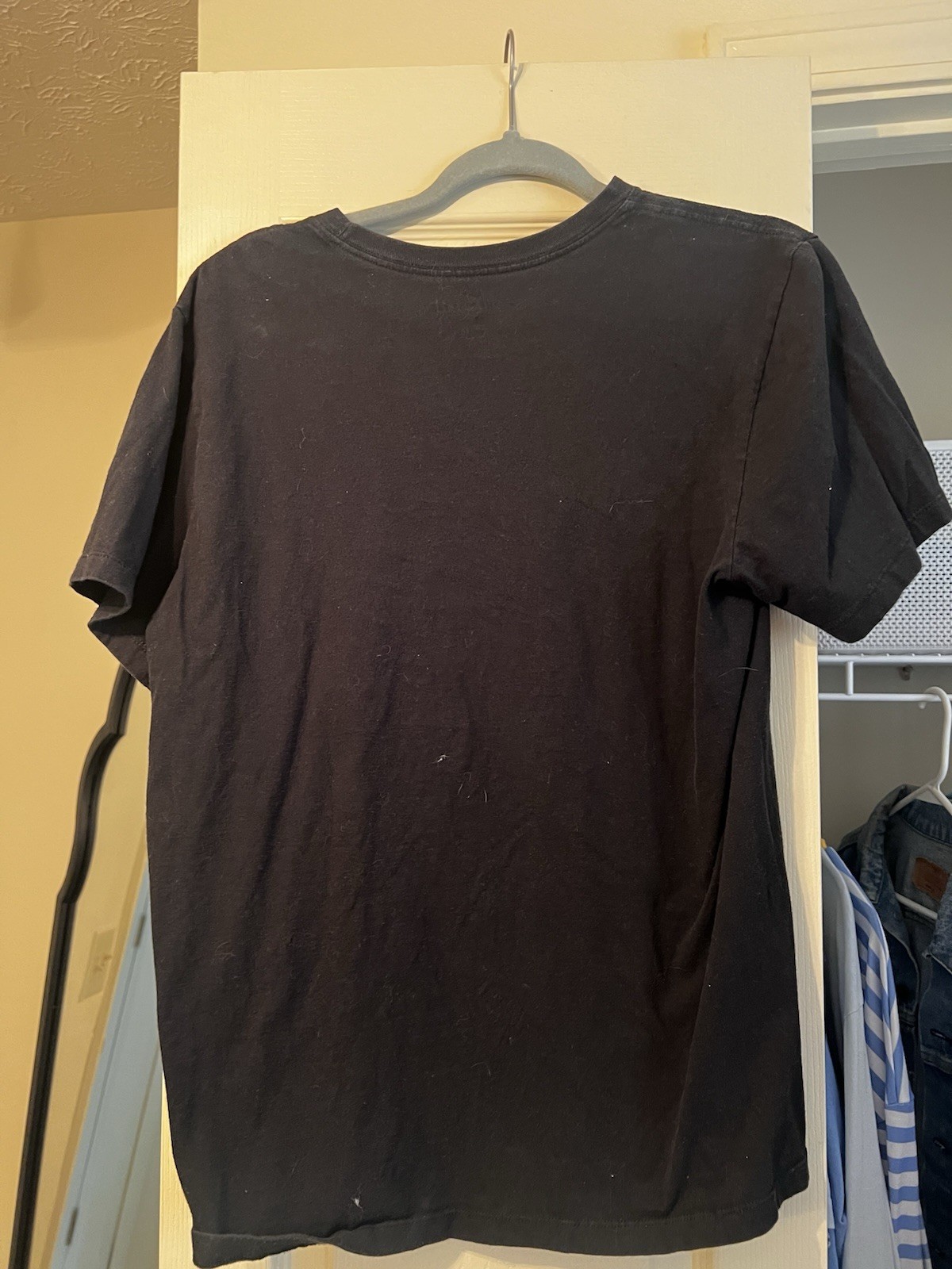 Nike Air The Nike Tee Men’s M Black Graphic Logo Crew Neck T-Shirt gallery