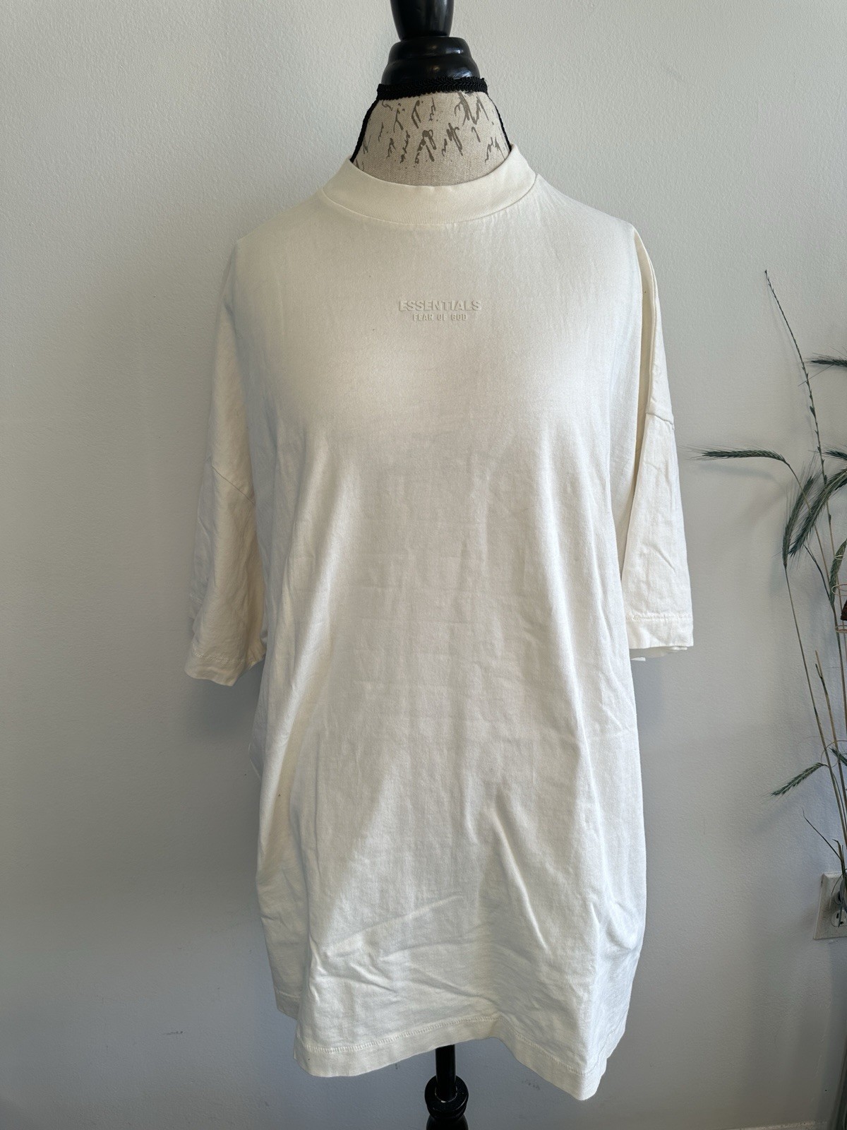 Fear of God Essentials Cloud Dancer T Shirt Short Sleeve Solid Relaxed Fit M gallery