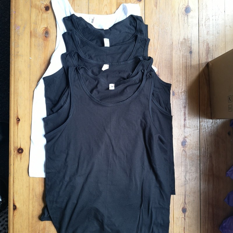 Vests Mens 5 Medium M  Sleeveless 100% Cotton Summer Tank Top Gym Pack Plain B