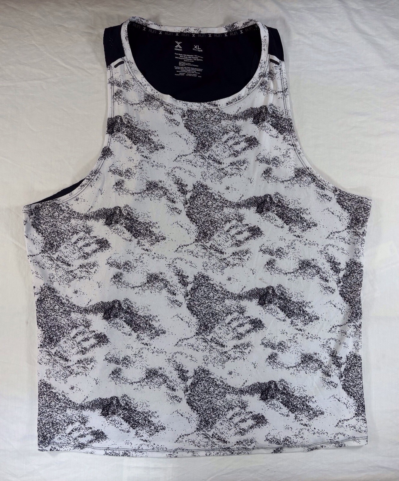 Xersion Mens XL Crew Neck Sleeveless Workout Tank Top Black And White gallery