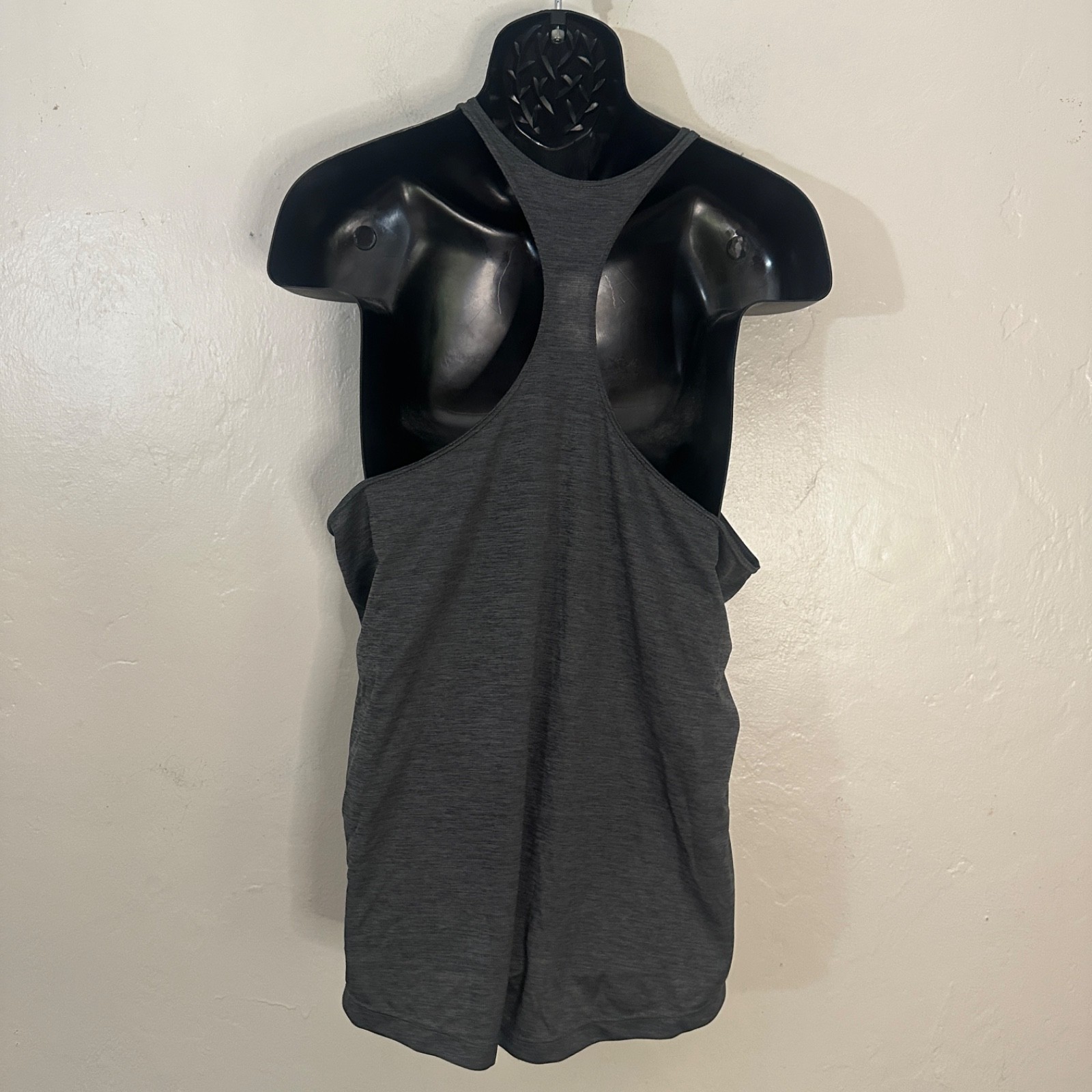 Ball Stringer Tank Top 2XL Gently worn Poly blend no fabric tag 23" armpits gallery