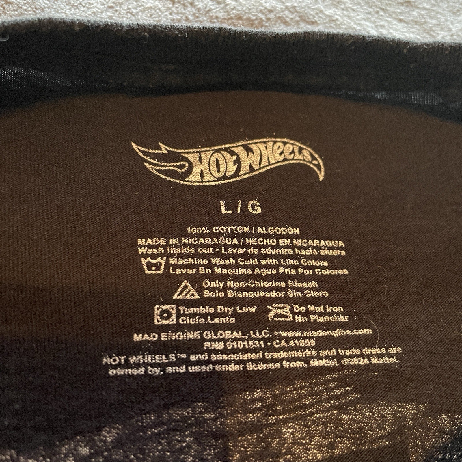 Hot Wheels T-Shirt Men’s L Diecast Hot Rods Muscle Cars Art Racing Motorsports gallery