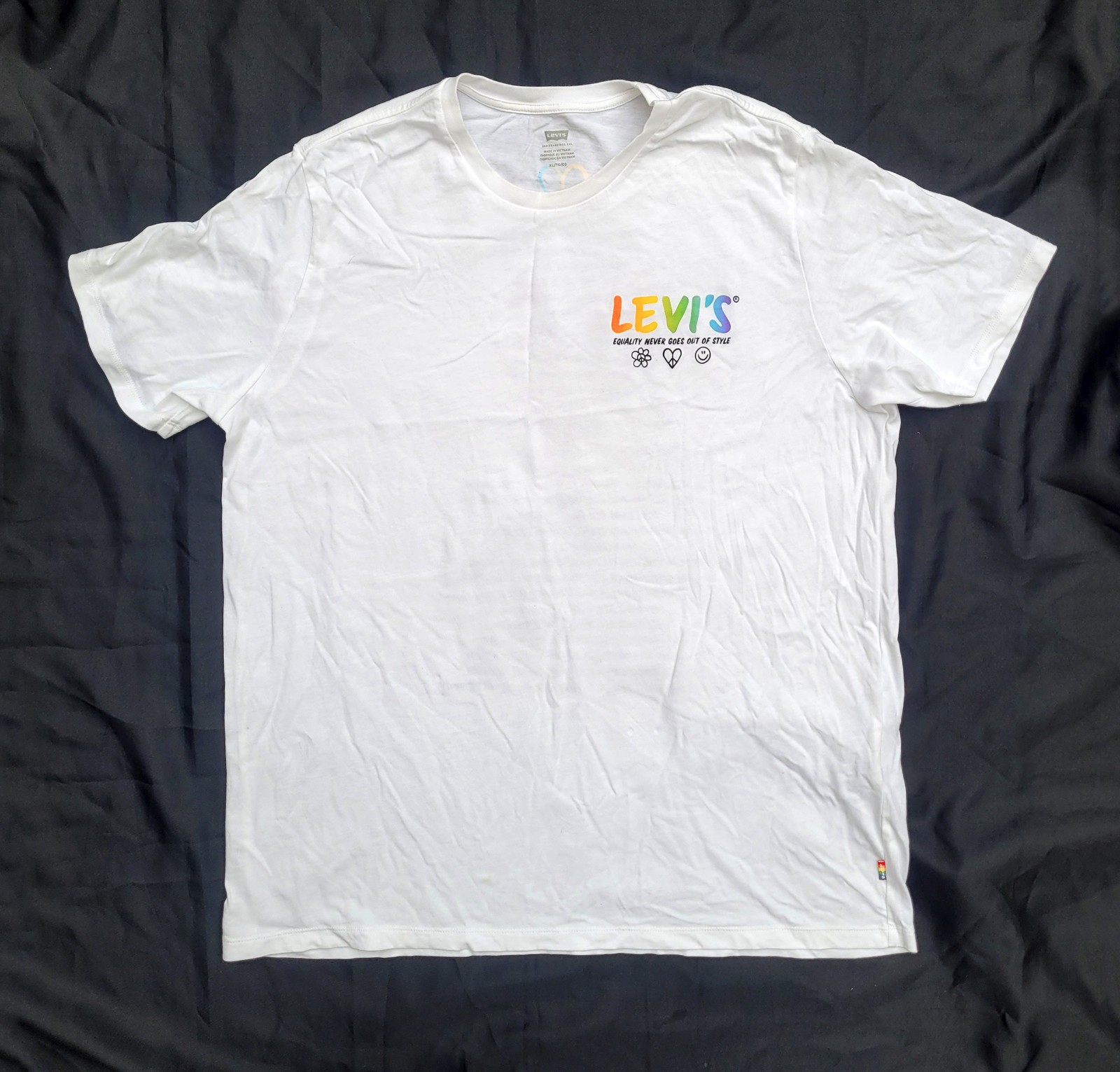Levi’s Equality Pride Never Goes Out of Style White Summer T-shirt Size XL