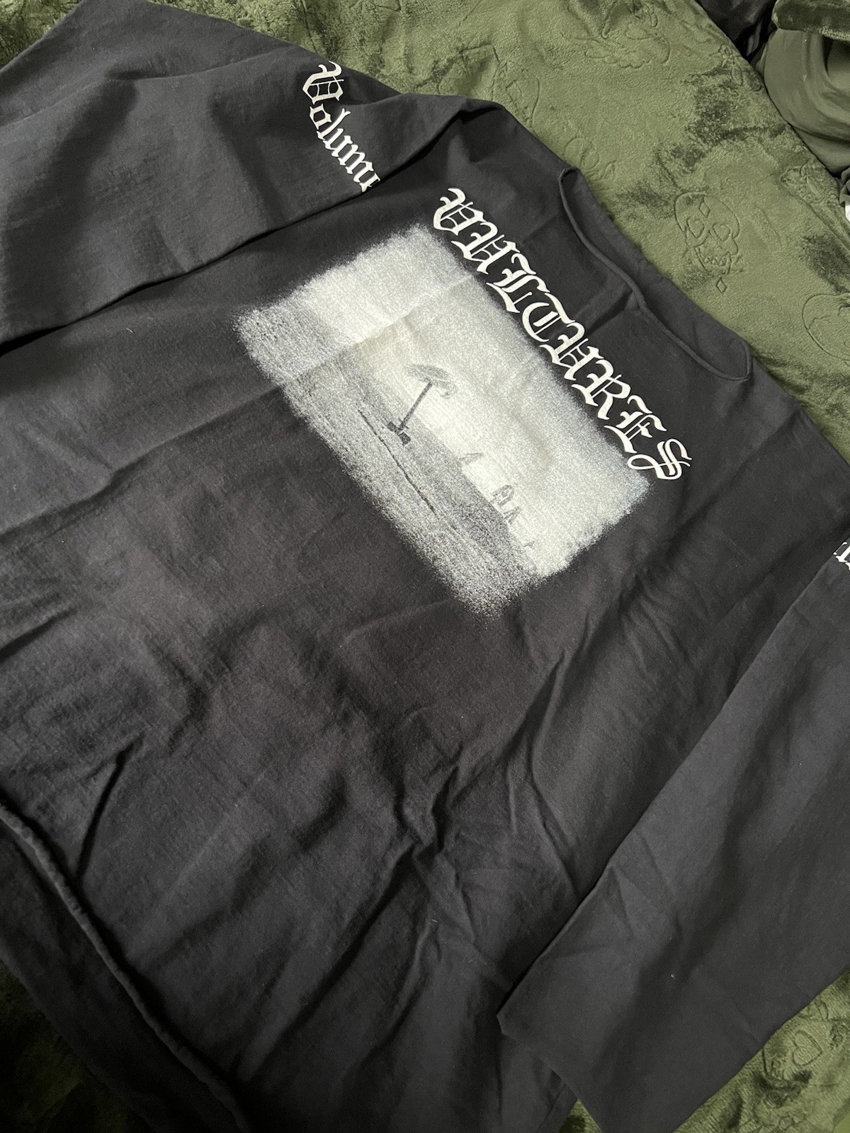 New Yeezy Vultures Long Sleeve Shirt Volume 1 Men's XL/2XL (Size 3) Kanye West gallery