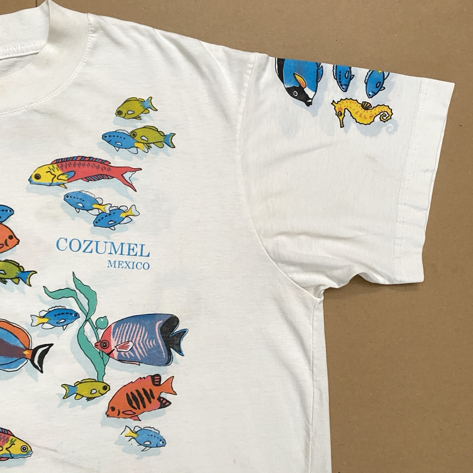 Vintage 90s All Over Fish Print Tropical Cozumel Mexico T-Shirt Distressed gallery