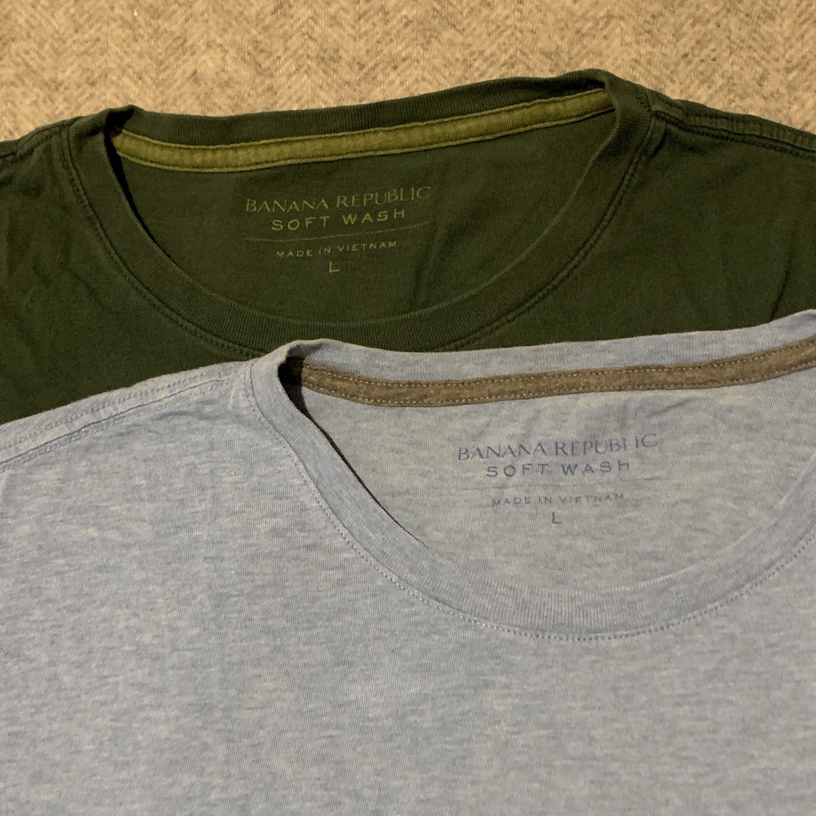 Banana Republic Soft Wash Mens Crew Neck Short Sleeve T-Shirt Lot 2 L Blue Green gallery
