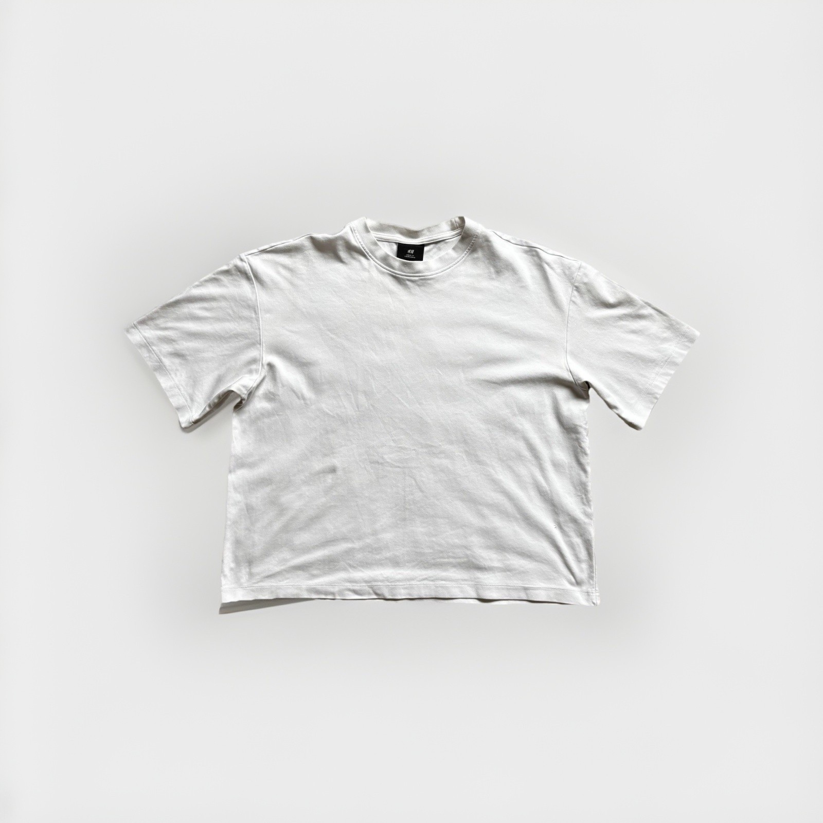 H&M Men’s Loose Fit Cropped White Solid Crew Neck Short Sleeve T-Shirt Size M