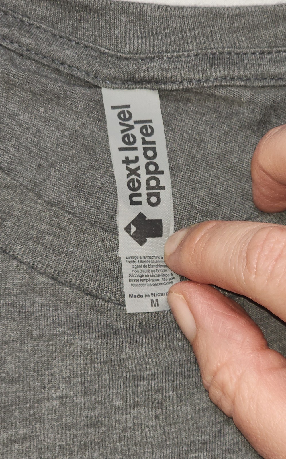Next Level Apparel Men Charcoal Gray T-Shirt Turquoise Sherpa Size M gallery
