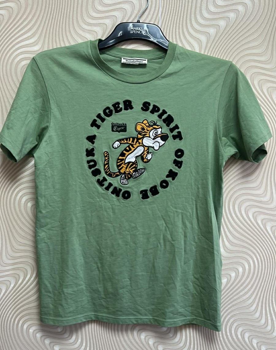 Onitsuka Tiger GRAPHIC TEE. t-shirt green. size M.