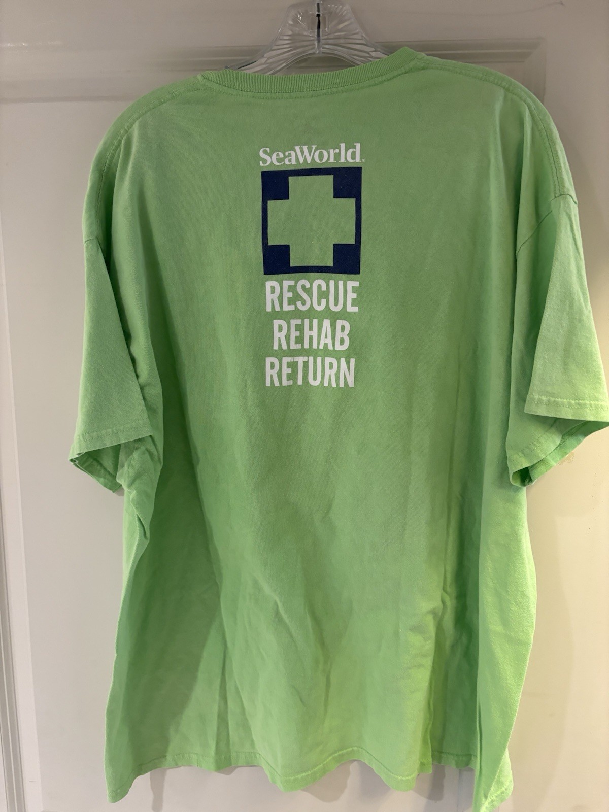 Official SeaWorld Rescue Rehab Return Short Sleeve T-Shirt 2XL Cotton EUC gallery