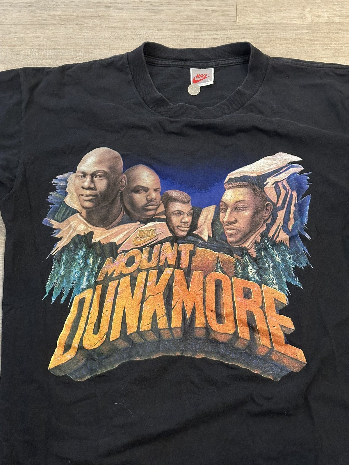 VINTAGE NIKE T-SHIRT MOUNT DUNKMORE JORDAN DAMAGED SEE DESCRIPTION SIZE L gallery