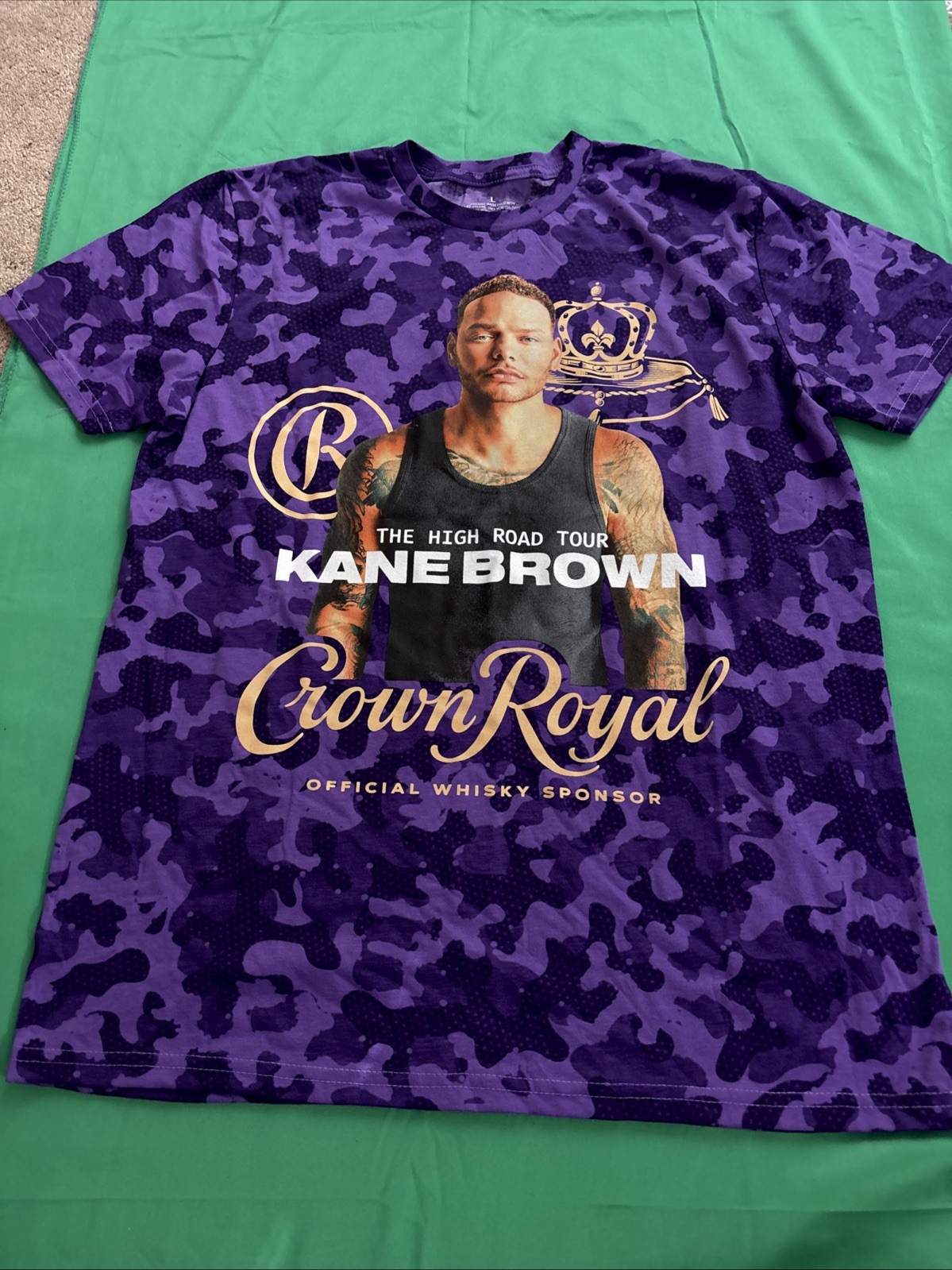 Kane Brown Concert Shirt MENS Large Crown Royal Purple Camo The High Road Tour