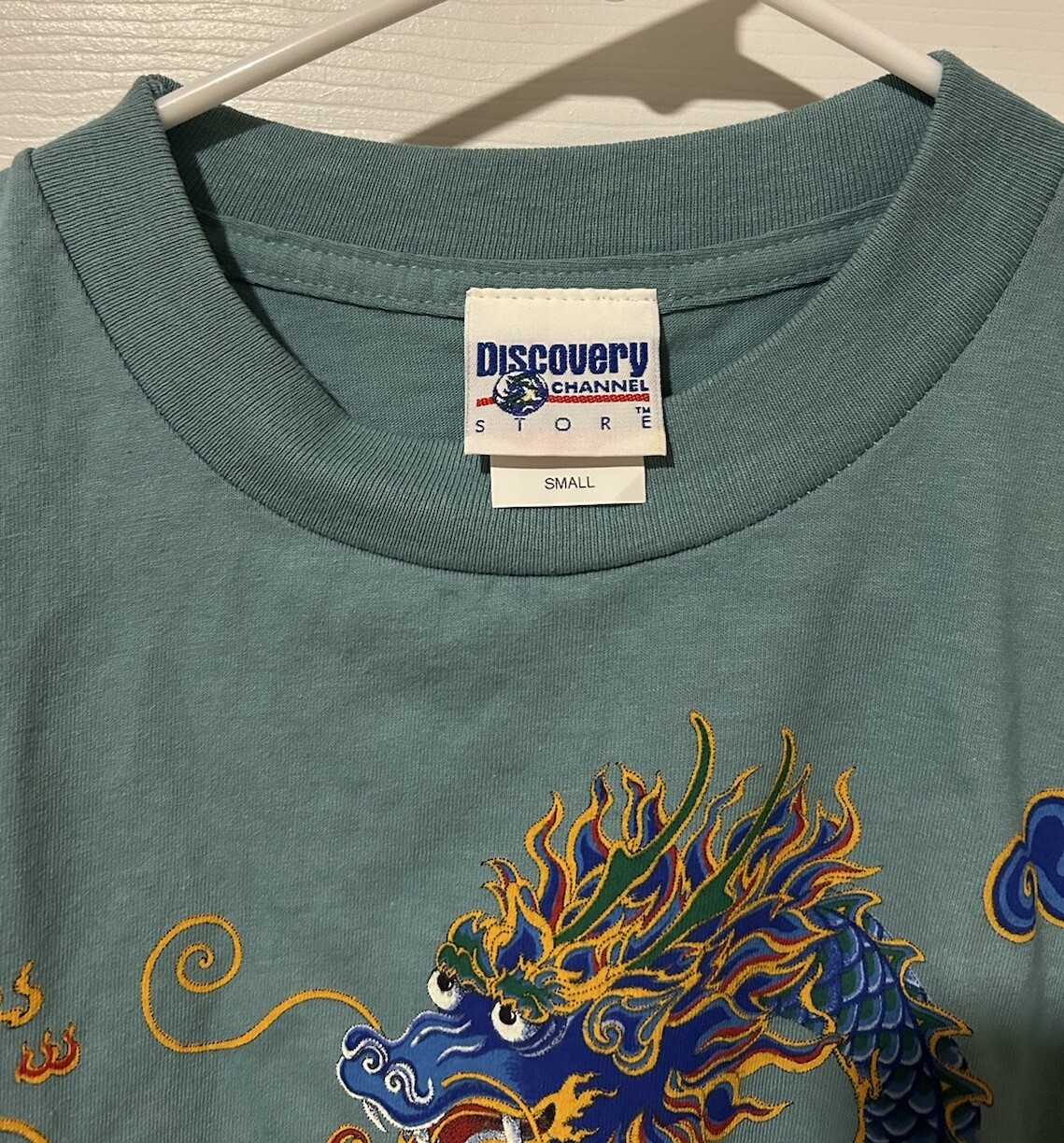 Vintage Discovery Channel Store Diana Dee Tyler Dragon Print T Shirt - Small 90s gallery