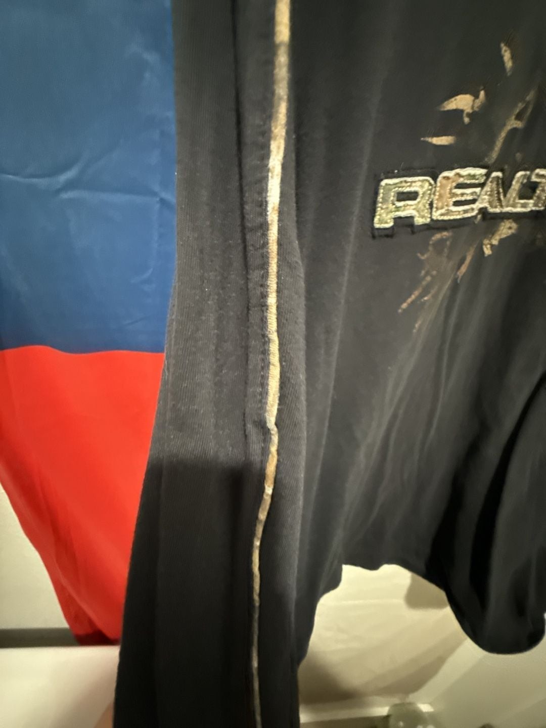 Buckhorn River Realtree Camo Logo Long Sleeve Shirt Black XL Sleeve Shirt Black gallery