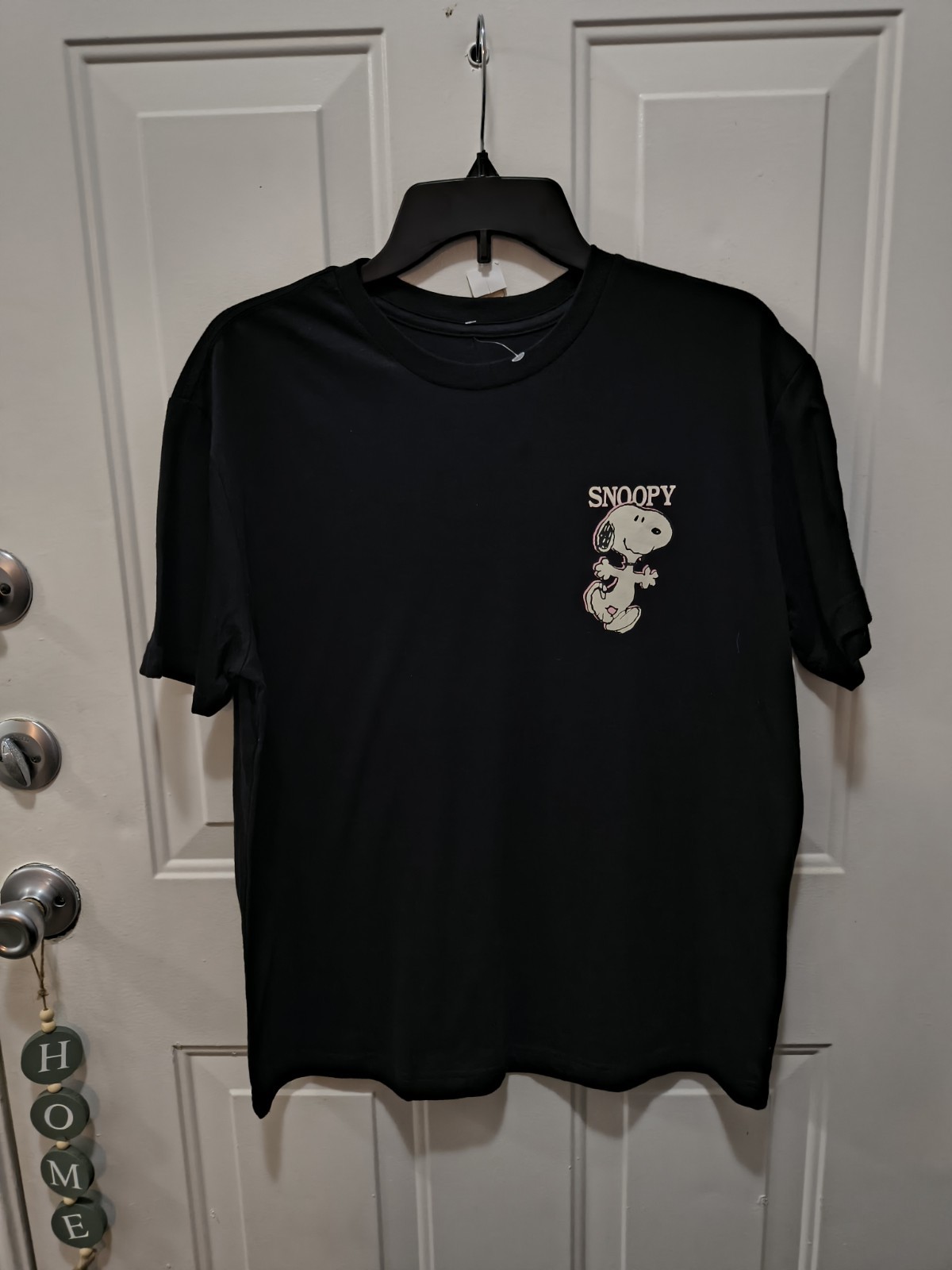 Peanuts Unisex Adults M Black Crew Neck Short Sleeve Graphic T-Shirt Snoopy gallery
