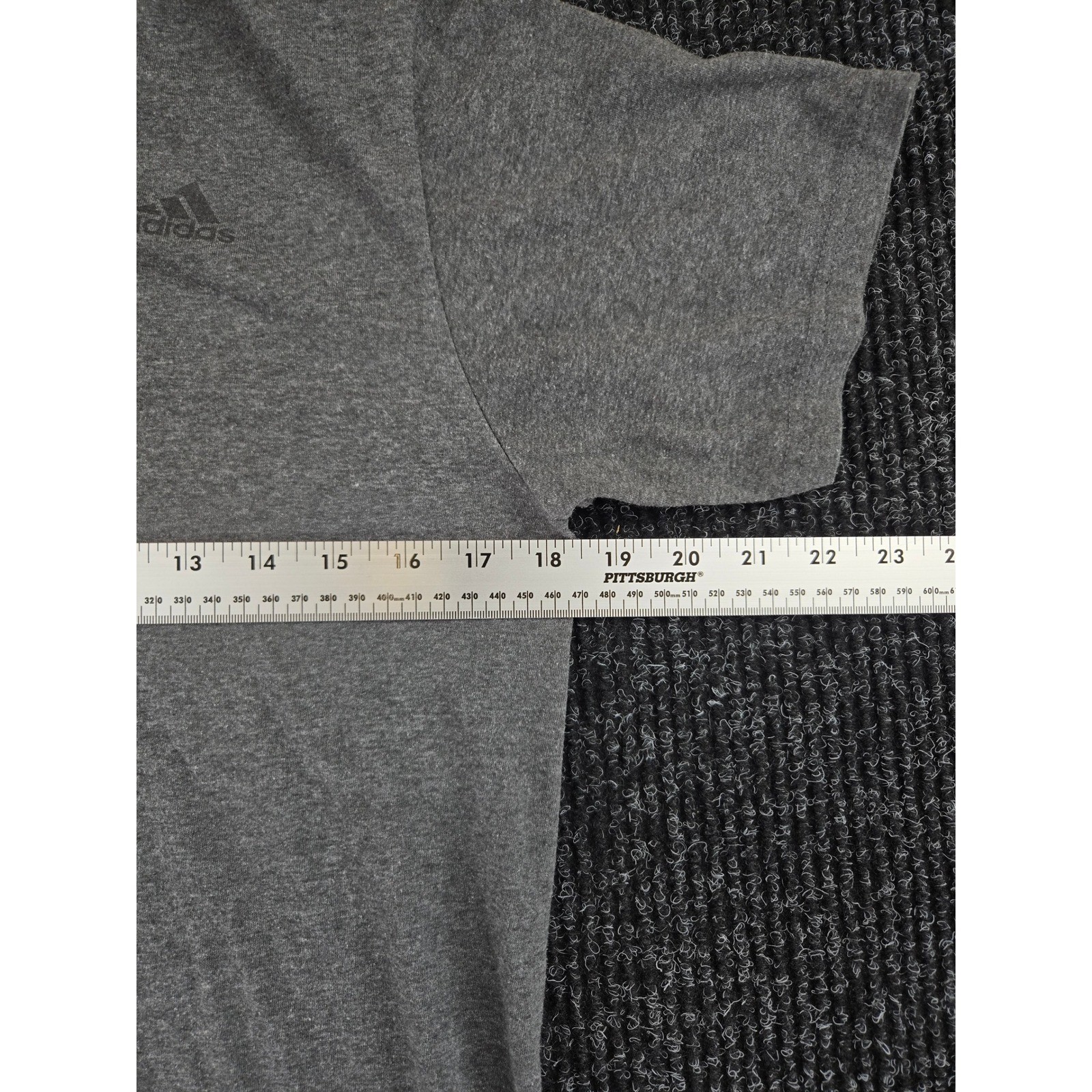 Adidas Mens The Go-To Tee Heather Grey Vertical Flag Graphic T-Shirt Small S/P gallery