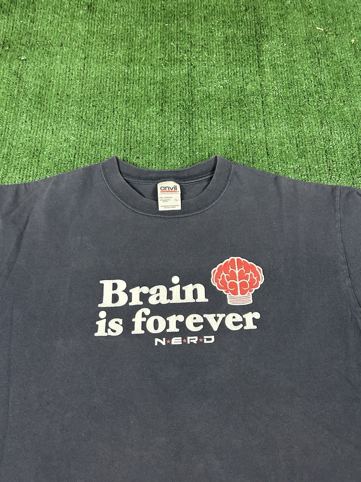 Vintage N.E.R.D. “Brain Is Forever” T Shirt Sz L Pharrell Williams Nerd Y2K 2000 gallery