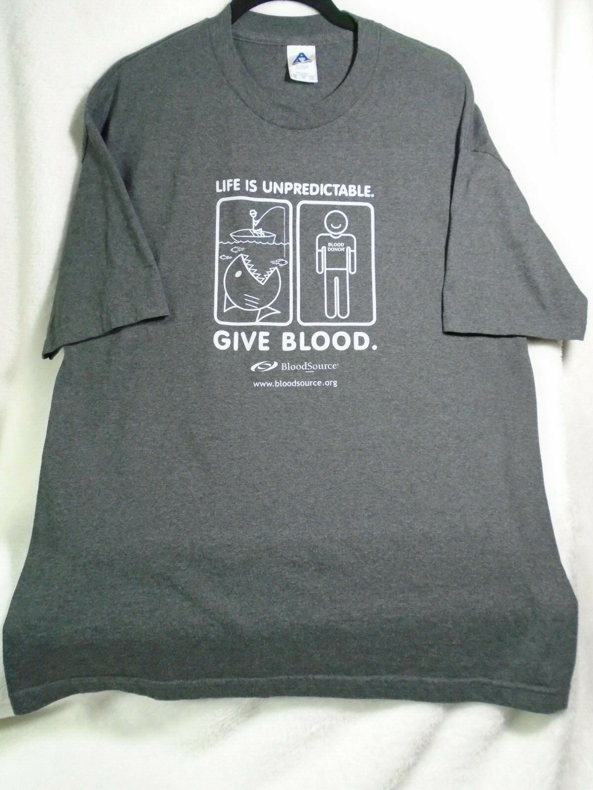 'GIVE BLOOD" Men's Sz XL T-Shirt Gray w/white Graphics 50%Poly/50%Cotton gallery