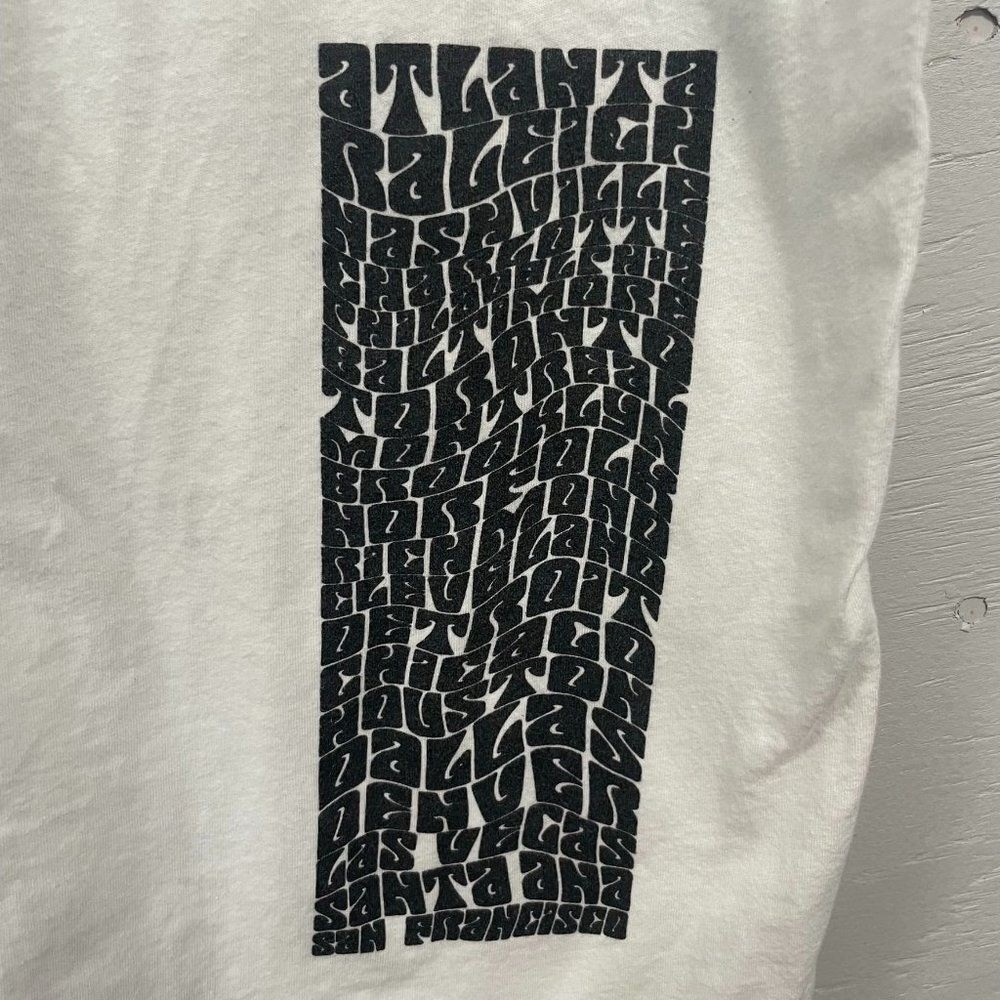 The Thread Shop Mens XL White Graphic Tour T-Shirt Self Confidence Psychedelic gallery