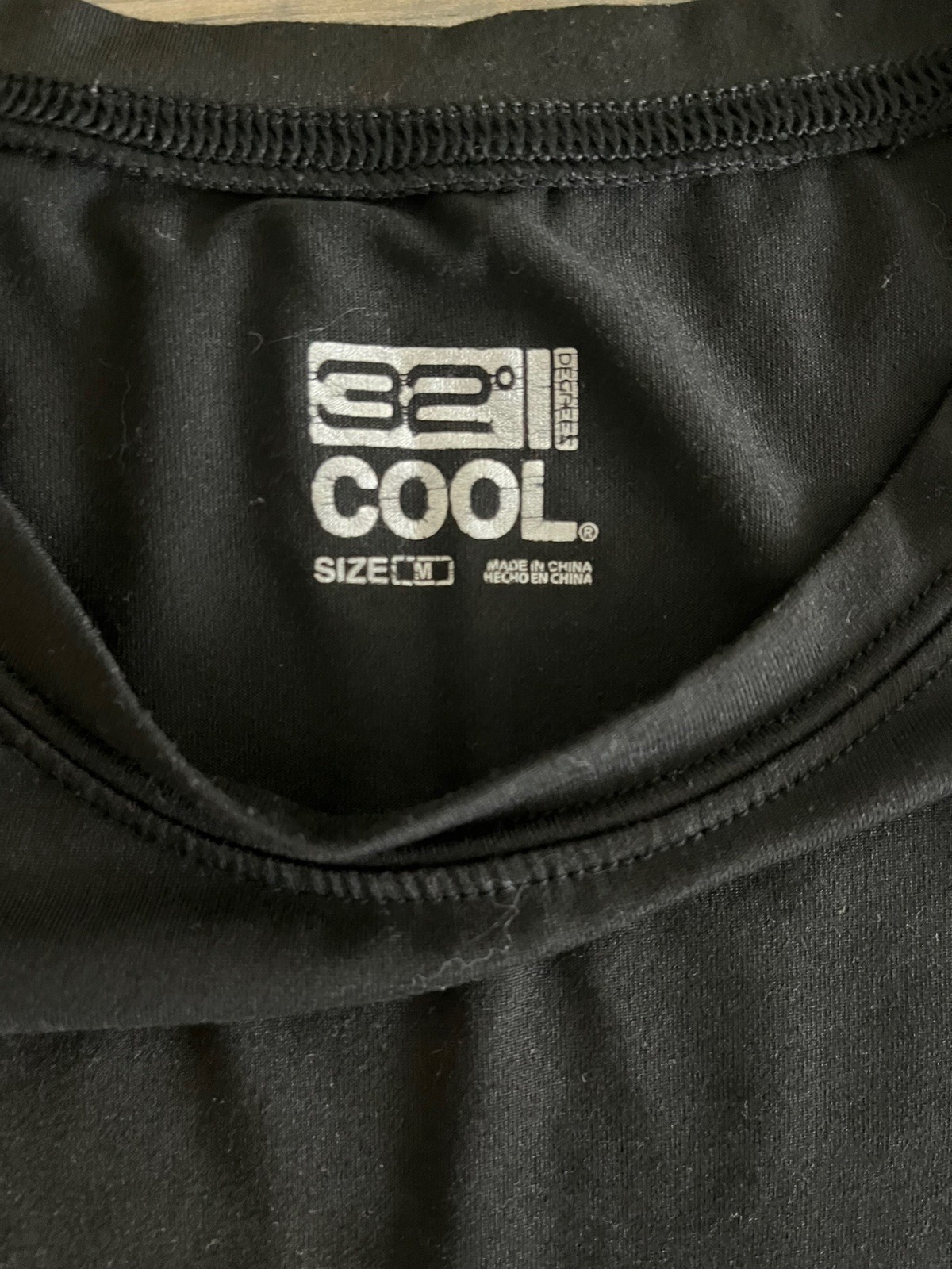 32 Degrees Cool Black Short Sleeve Athletic T Shirt Lightweight Mens Medium gallery