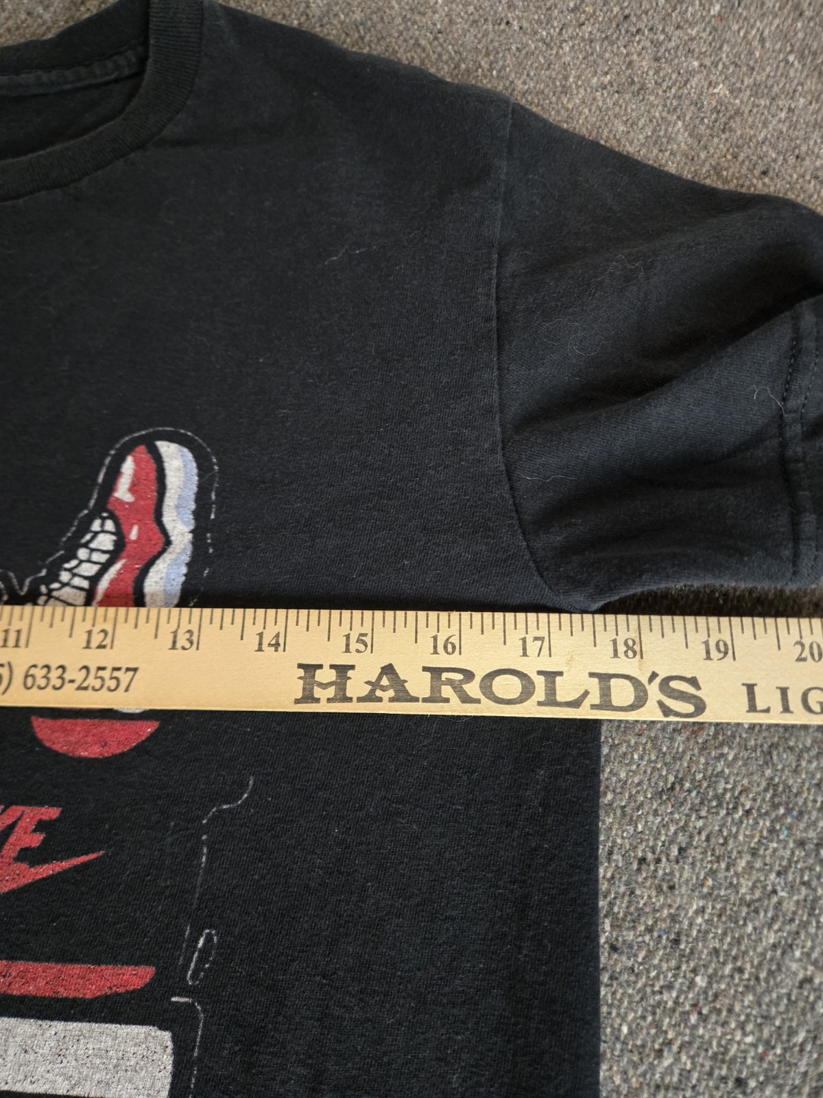 Snoopy Air Jordan Nike T-shirt Sz Sm Flontae Sneakerhead Peanuts Michael Hype gallery
