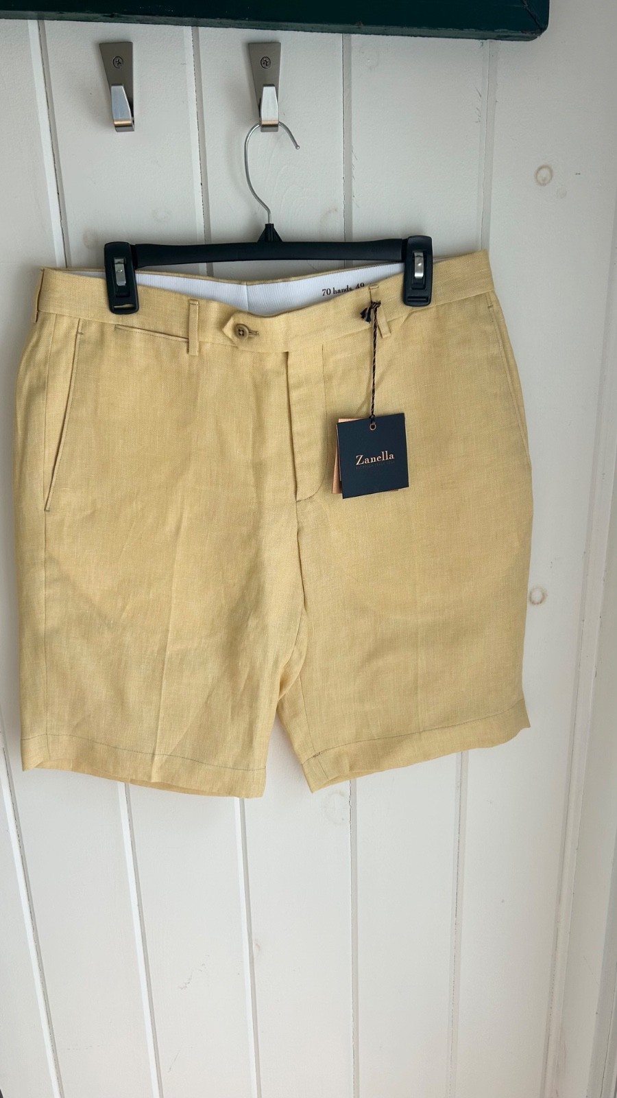 Chad cuffed Bermuda short maize color gradient. 100% linen. Size 33 waist.