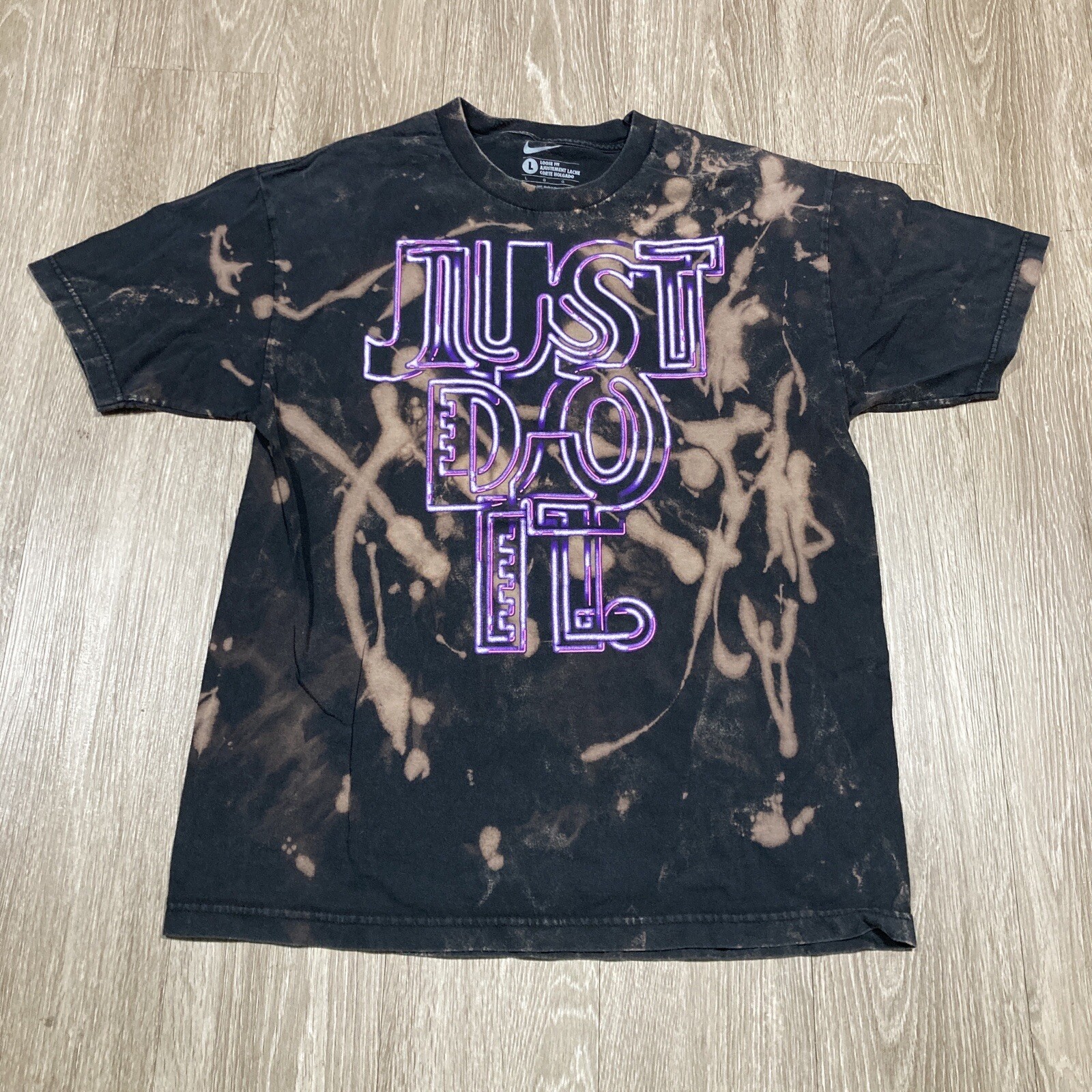 Nike Shirt L Just Do It Essential Athletic Work-out Gym Bleach Bleached Tee gallery