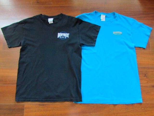 RAINFOREST CAFE ~ Men's M ~ LOT of 2! Crew Neck 100% Cotton Graphic T-Shirts a89 gallery