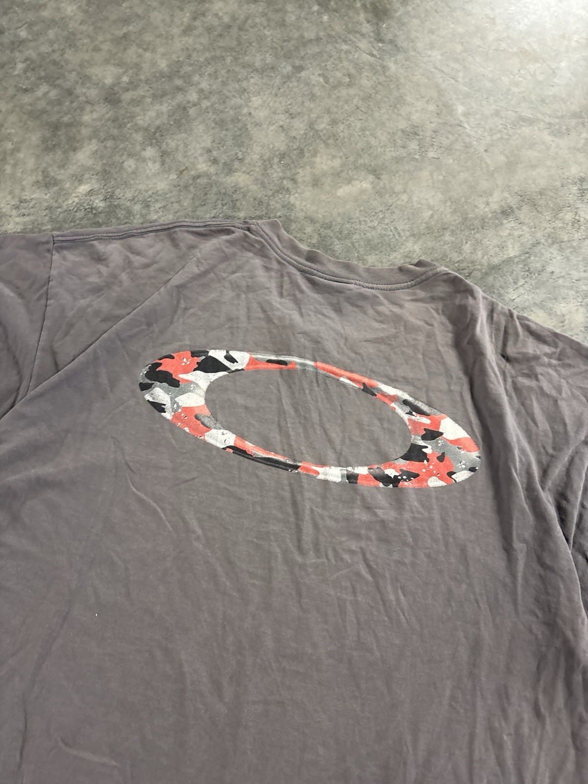 Oakley Software Men’s red camp short sleeve Graphic Logo T-Shirt, XL Regular gallery