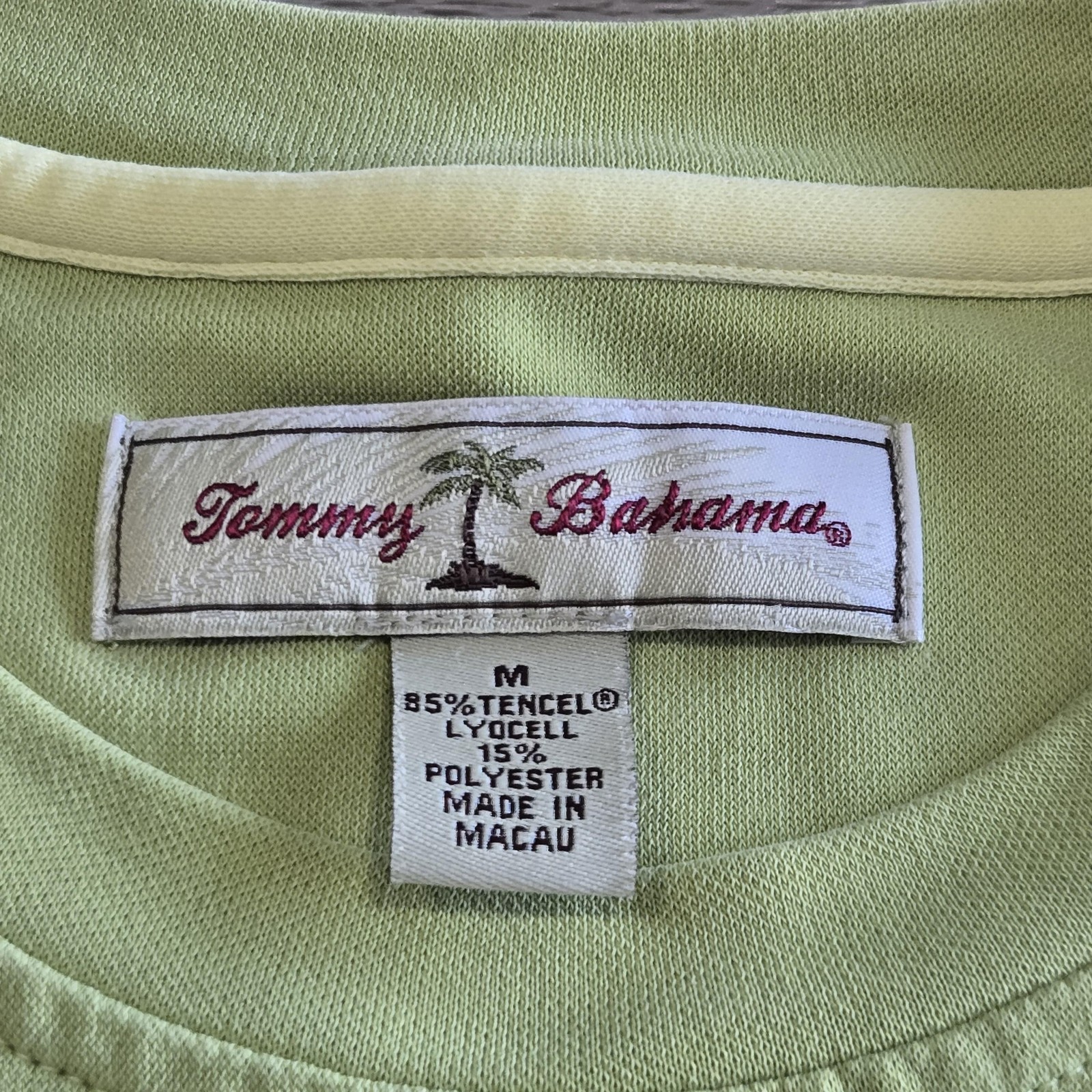 Tommy Bahama Shirt Mens Medium Green Solid Short Sleeve Crewneck Tee Tencel gallery