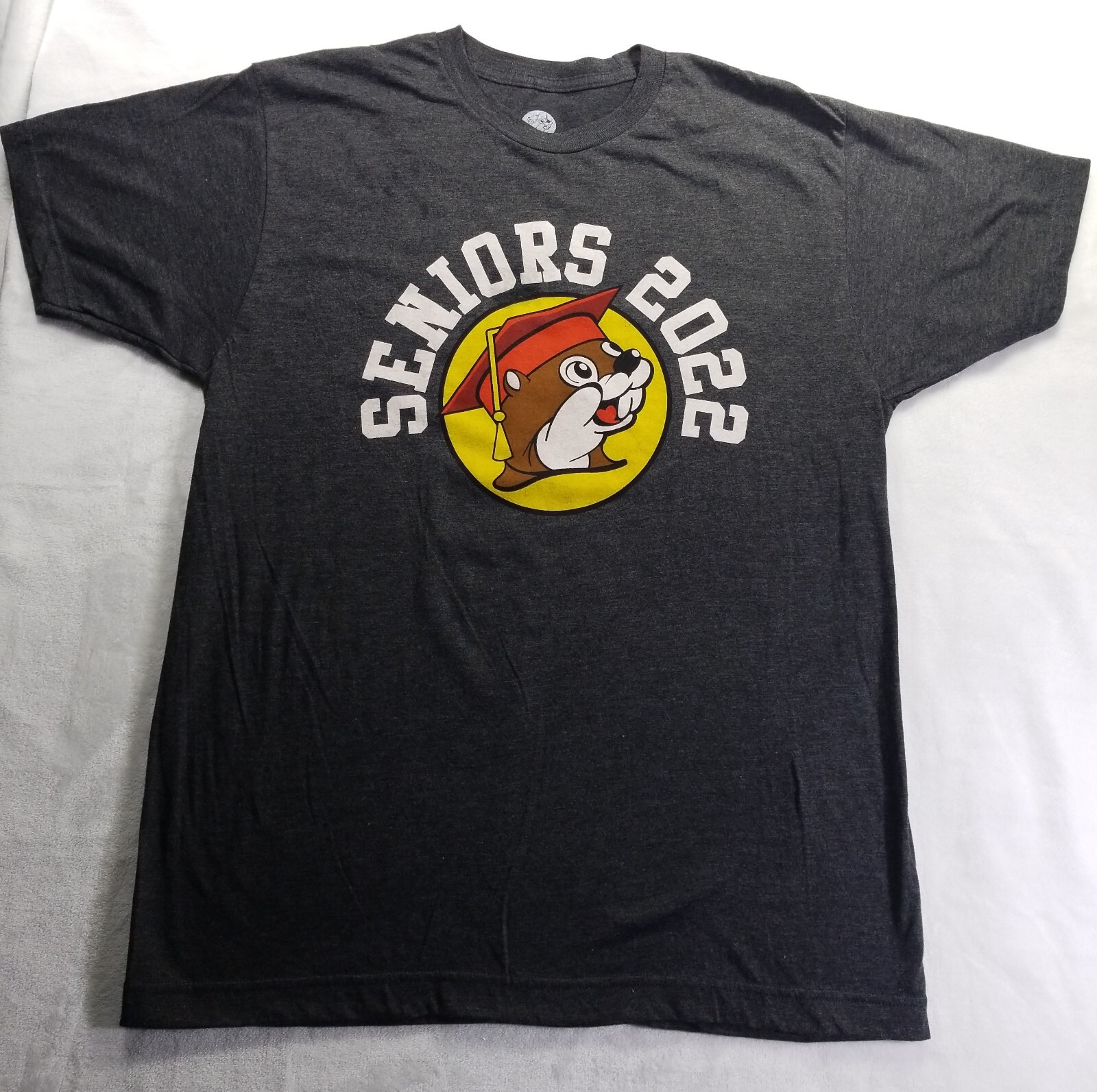 Buc-ee’s Seniors 2022 Beaver Nuggets T-Shirt Men's Size Large Gray gallery