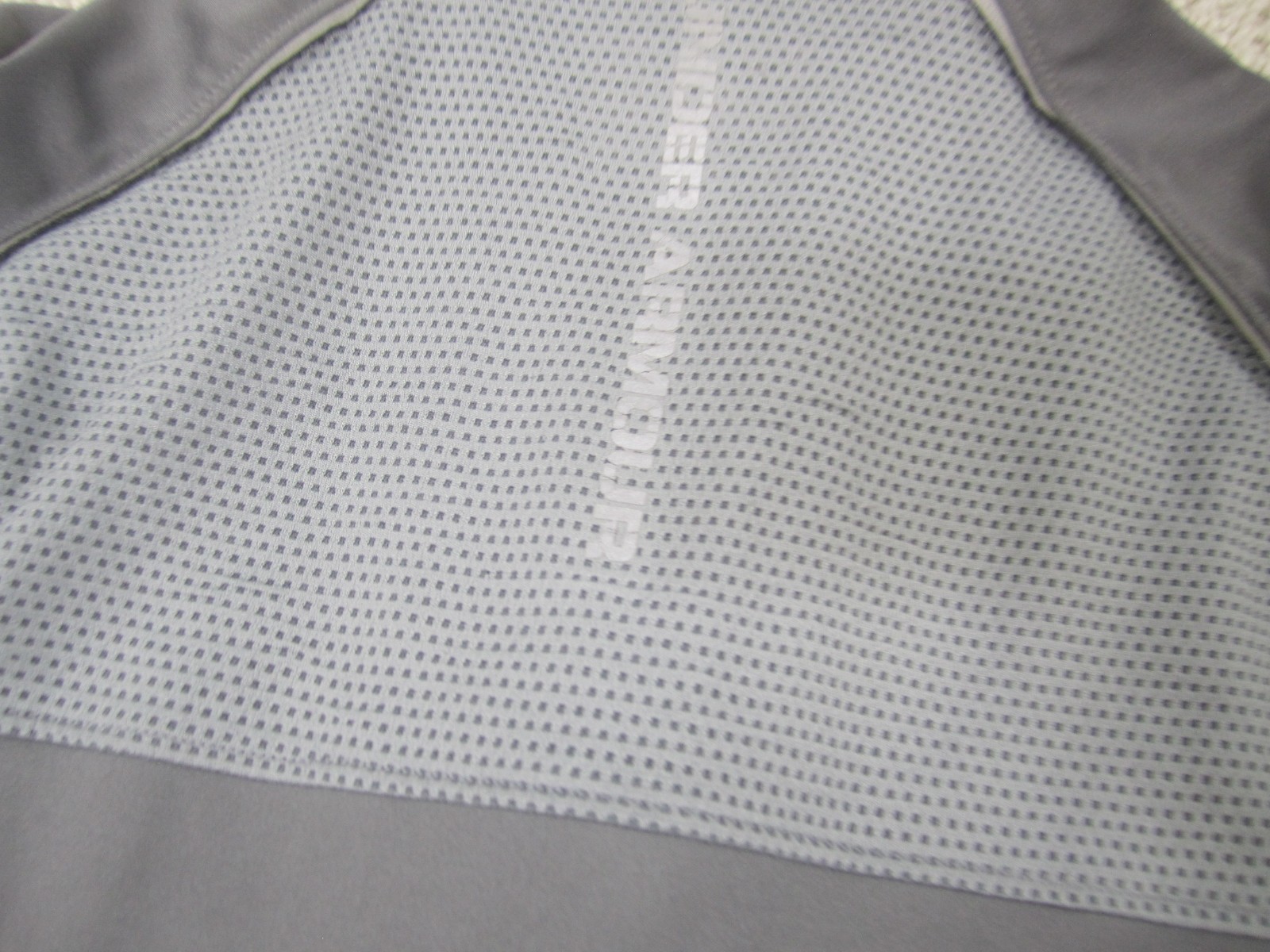 Under Armour Shirt Mens Small Gray Run Running 1/4 Zip Pullover Long Sleeve gallery