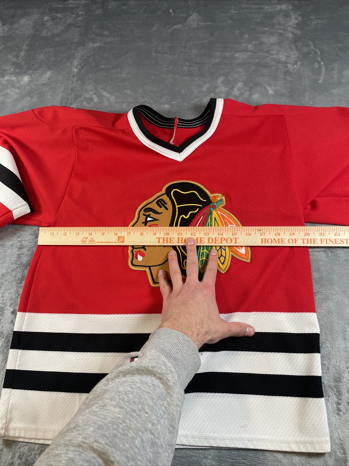 Vintage CCM x NHL Chicago Blackhawks Jersey Mens S Red Maska Air Knit Hockey gallery