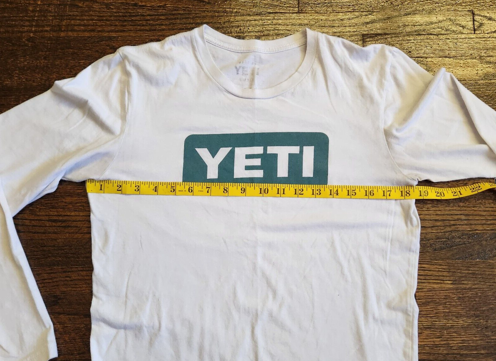 2 YETI Mens T Shirts Size Small Outdoor Lifestyle Logo American Workwear Outdoor gallery