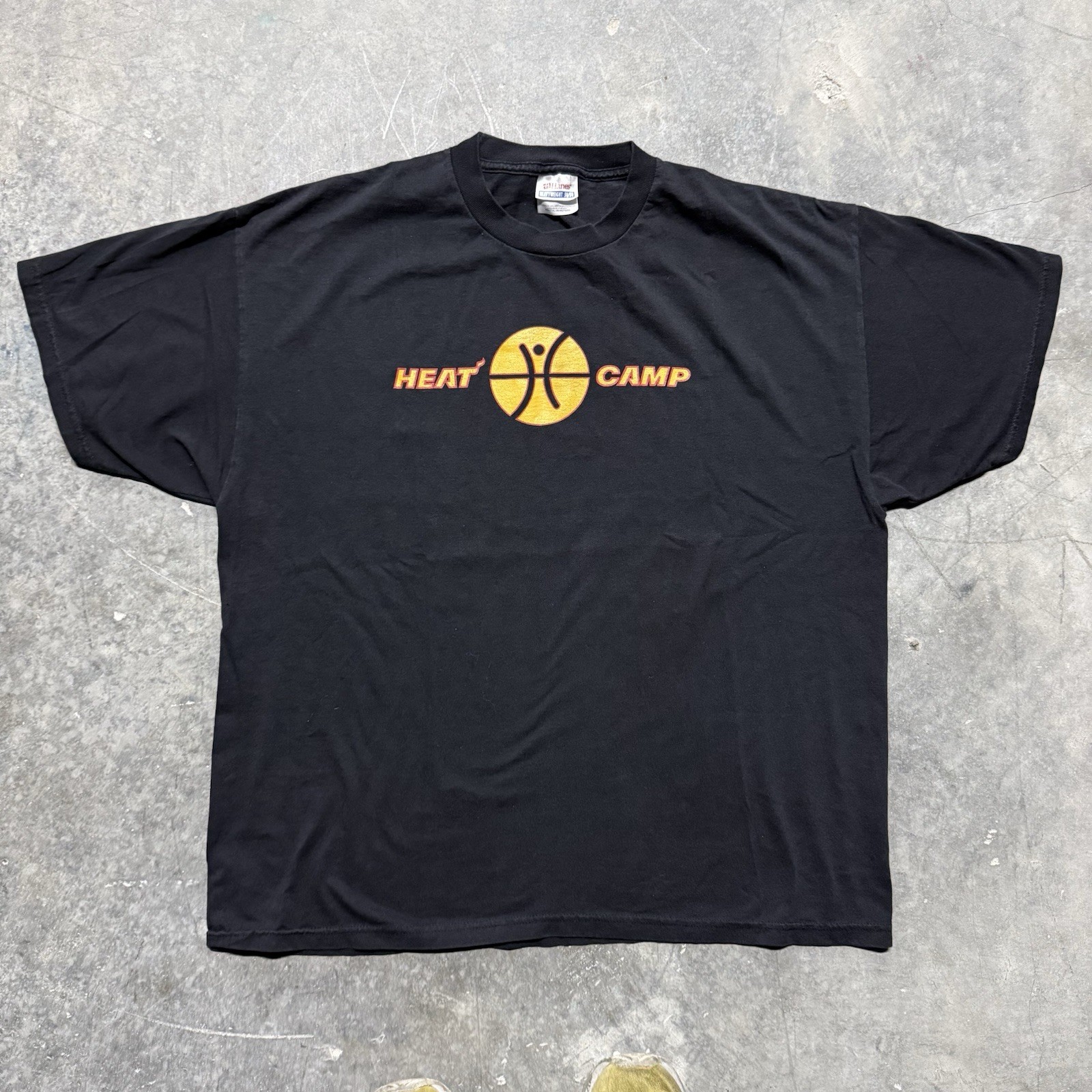 Miami Heat Camp Vintage 90s Y2K T-shirt Gatorade Hanes XL Basketball NBA gallery