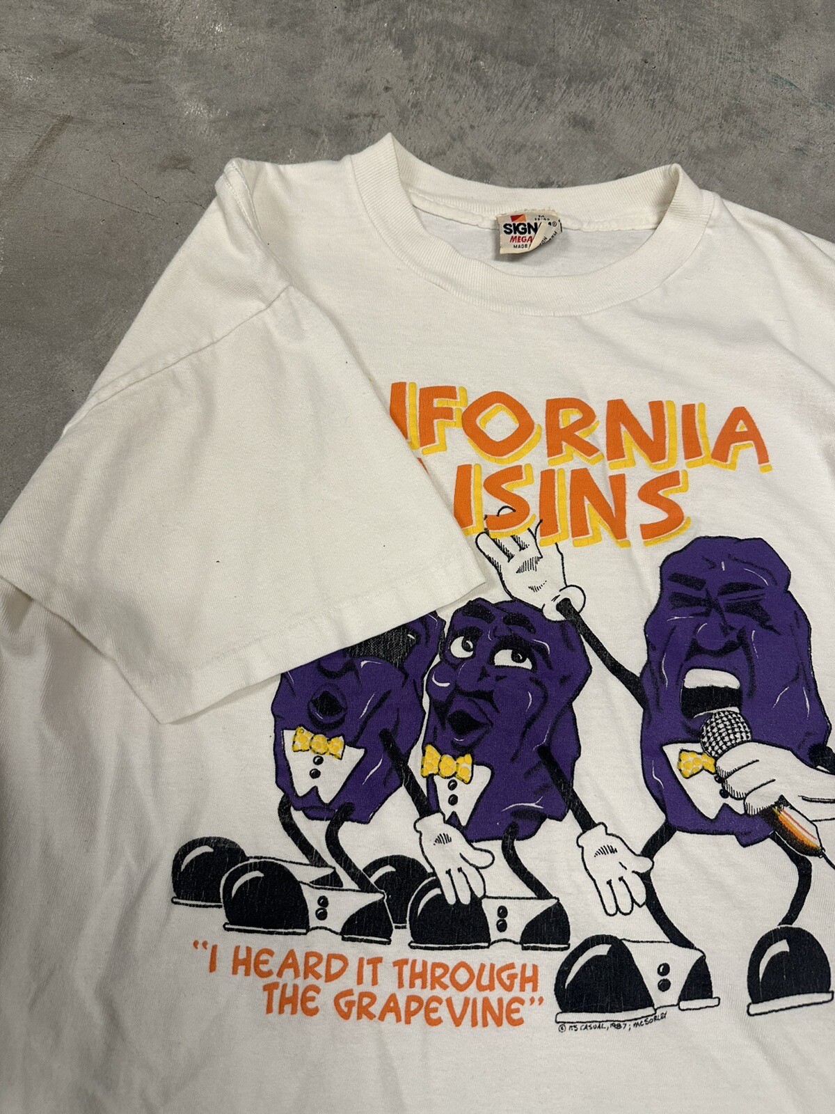 VTG 80s California Raisins Shirt Size M “I Heard It Through The Grapevine” gallery