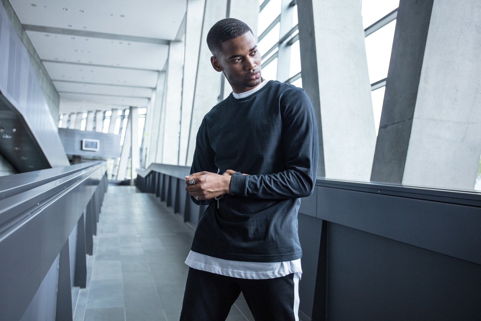 Build Your Brand Long sleeve with cuff rib - Long cut, Set-in sleeves gallery