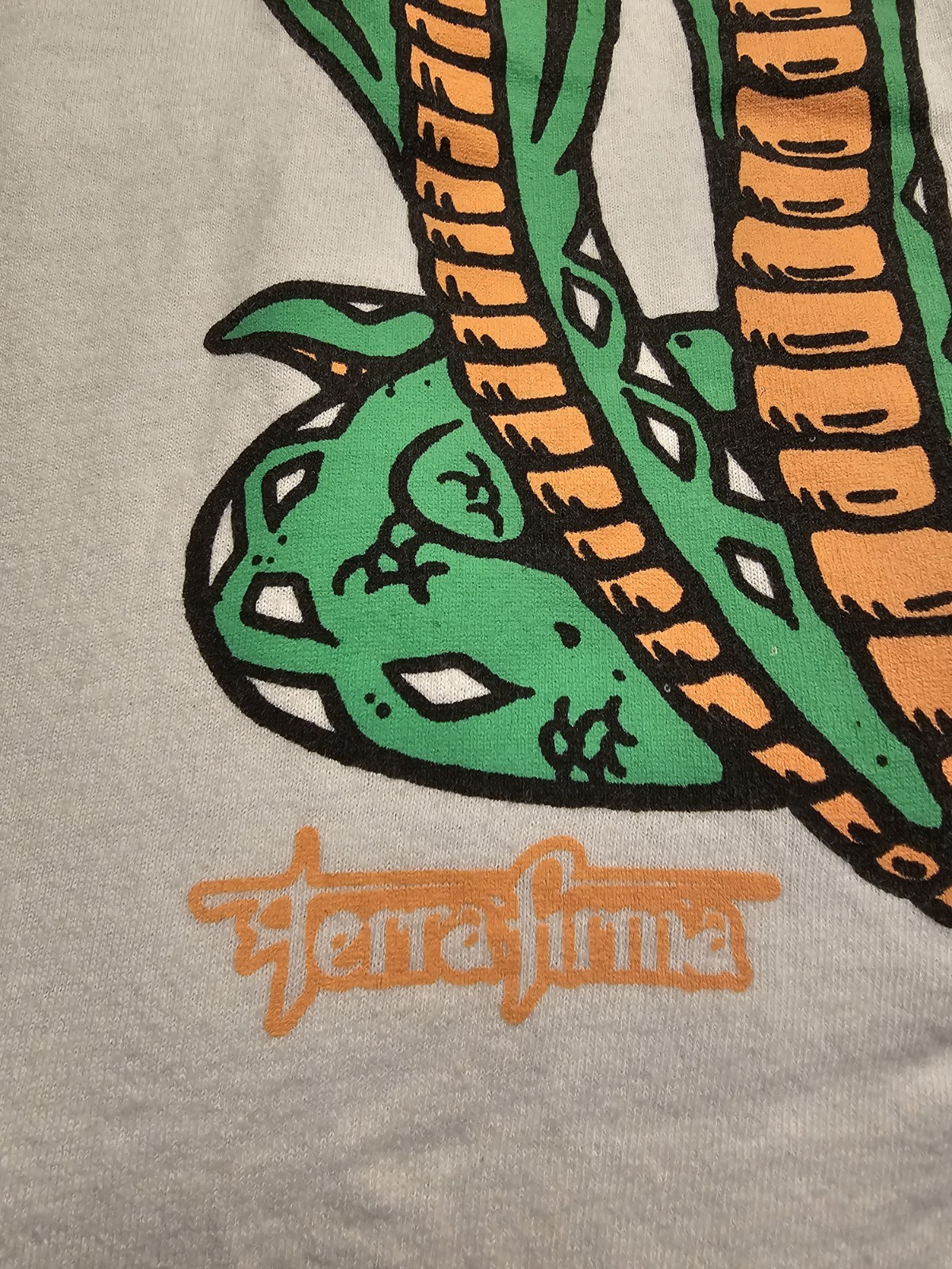 Tash Sultana Terra Firma Psychedelic Rock Soul Snake Band T Shirt White L gallery