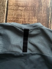 NIKE TECH PACK WICKING T-SHIRT DUSTY BLUE MENS MEDIUM EXCELLENT CONDITION