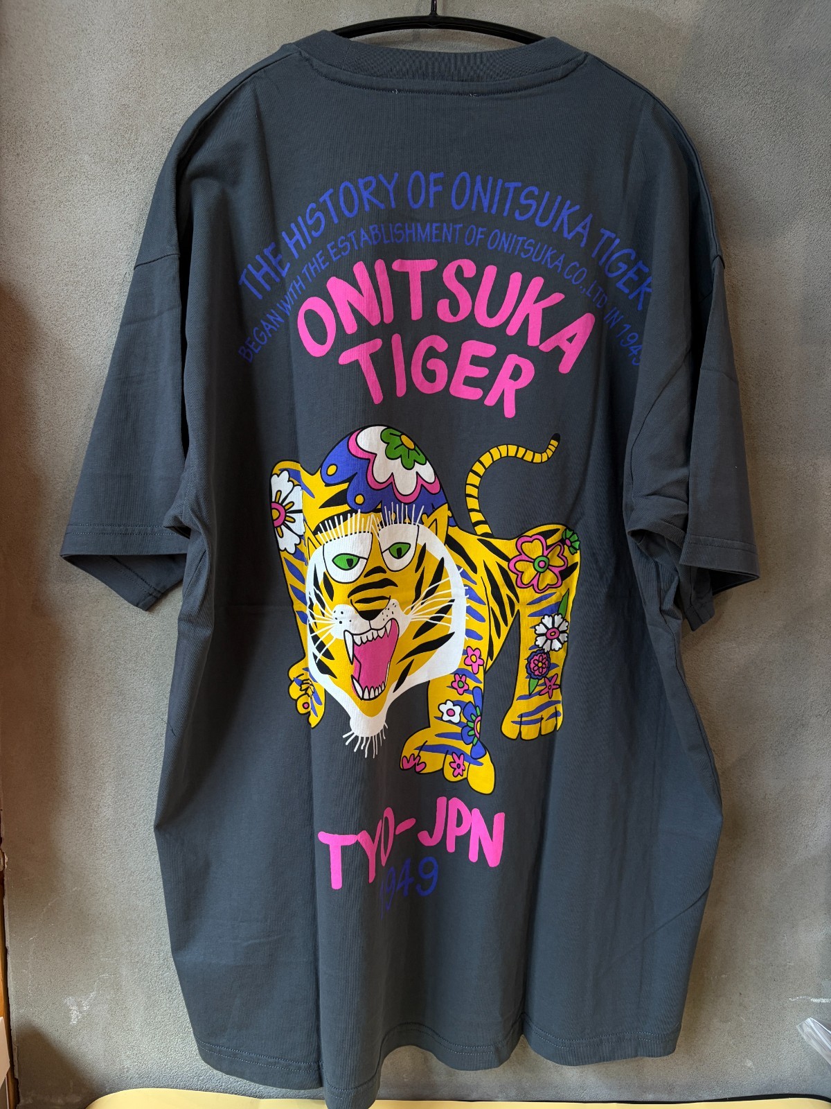 Onitsuka Tiger Oversized Graphic T-Shirt Unisex Lifestyle Tee Top 2183B561-400