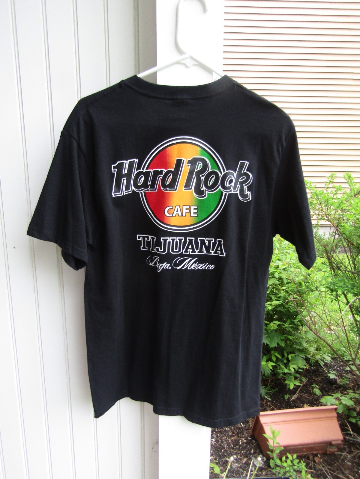 Vintage Hard Rock Cafe Tijuana Mexico T Shirt Size M great graphics NICE gallery