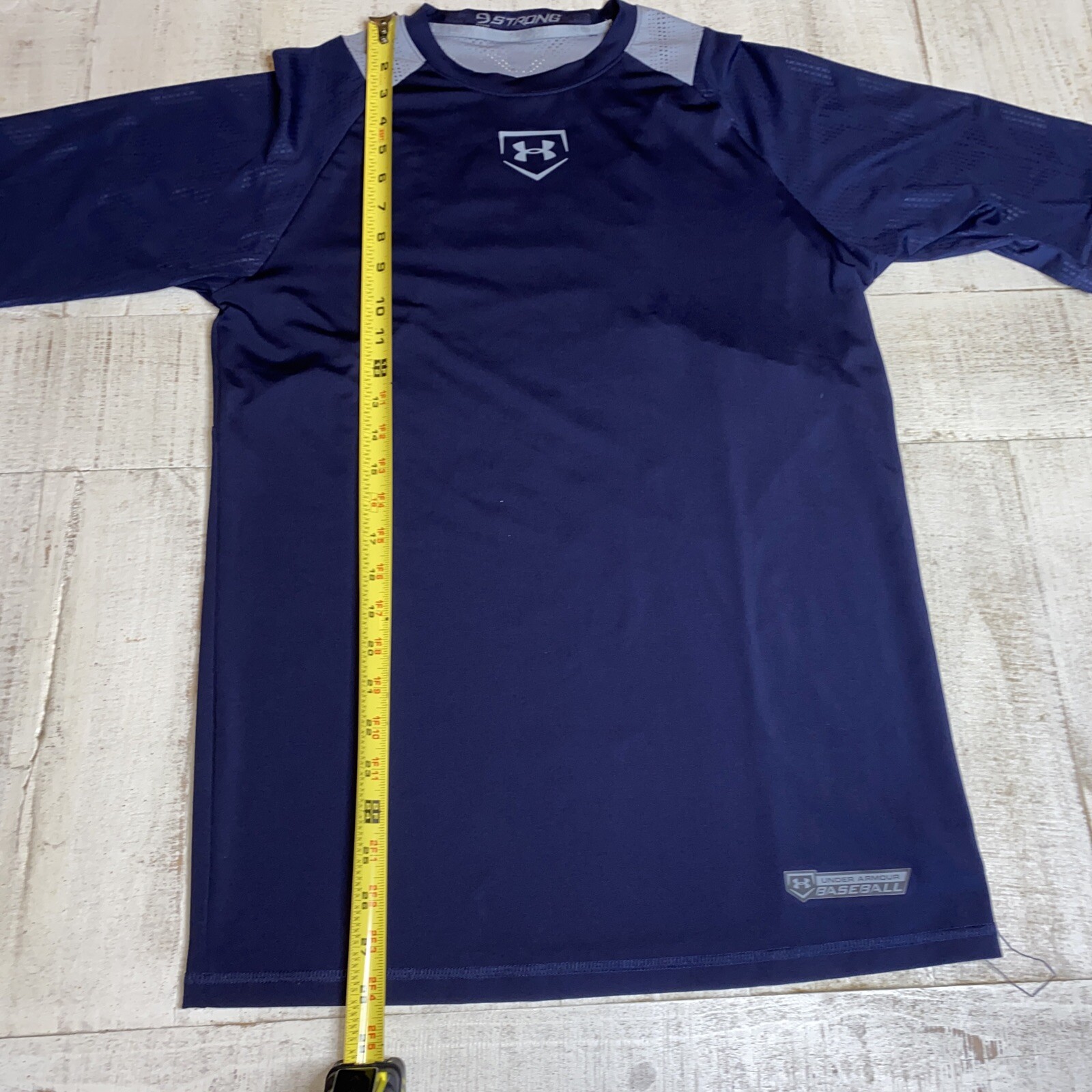 Under Armour Heatgear Activewear Baseball Short Sleeve T-Shirt Men's Size Medium gallery