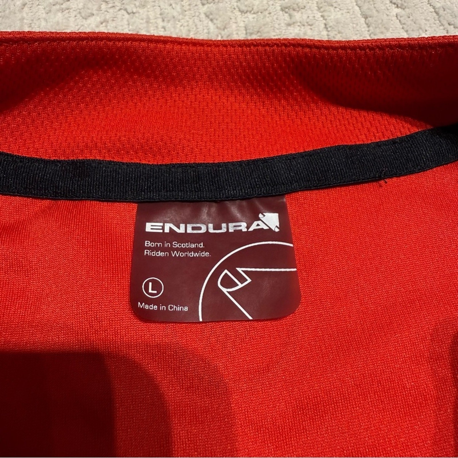 Endura Short sleeve Cycling Jersey Red and Black Men’s Large gallery