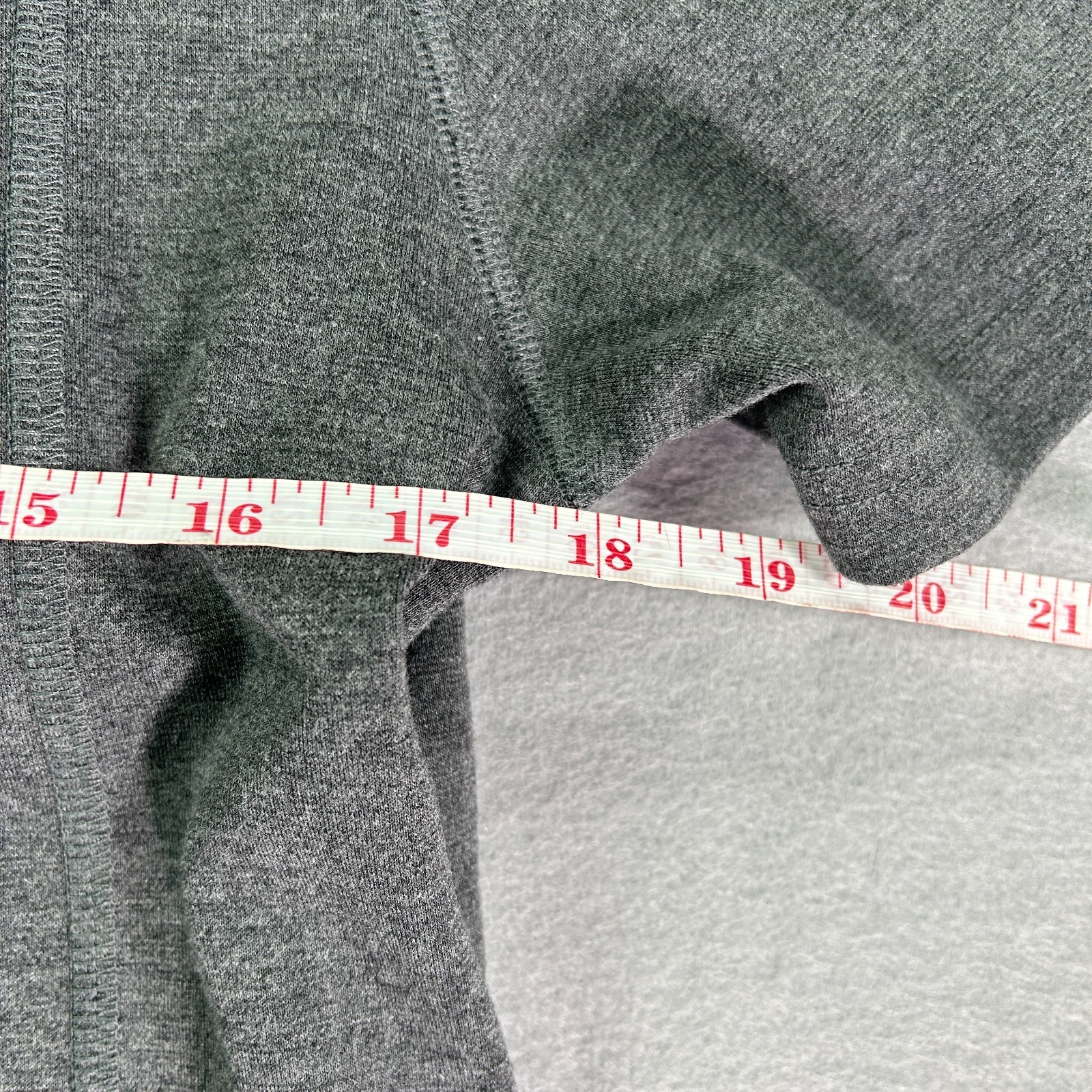 LALABU Dad Shirt Men Medium Grey Kangaroo Pocket Pouch Baby V-neck Made in USA gallery