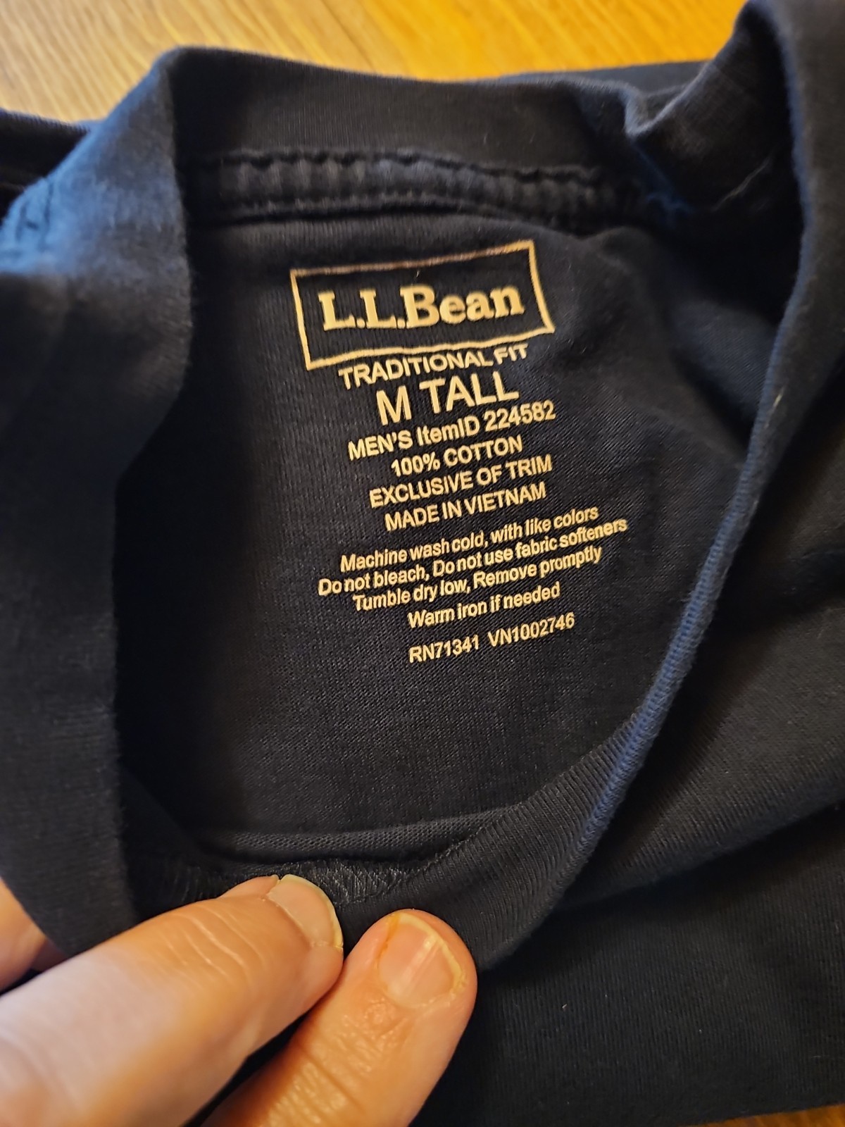 3 L.L. Bean Traditional Fit Basic T-Shirt’s Mens Medium Tall Round Neck gallery