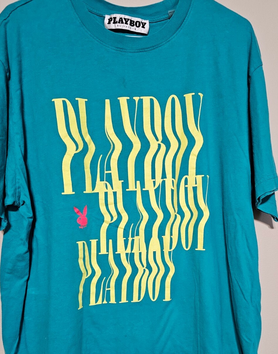 Vintage Playboy Pacsun Heat Wave T Shirt Wavy Print Spell Out Size XL Adult gallery