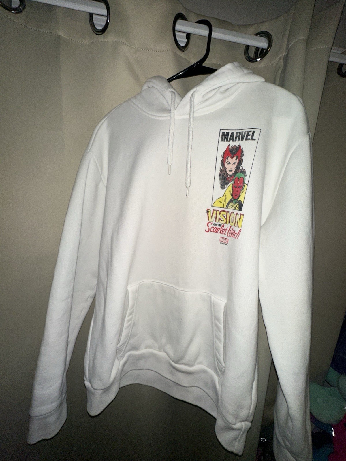 Marvel WandaVision Scarlet Witch & Vision retro 50s pullover hollister medium gallery